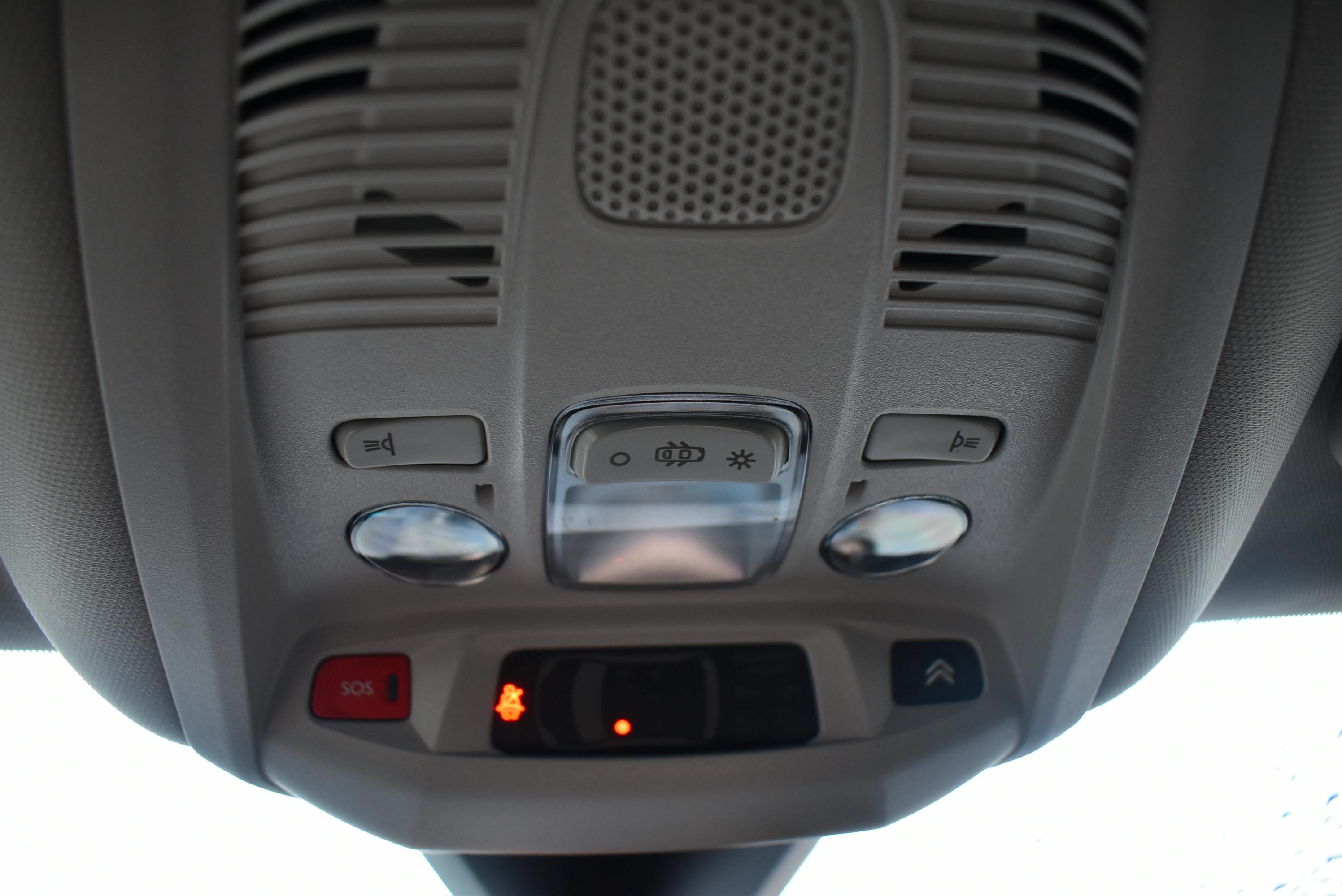 Citroën C5 Aircross  1.6 HYBRIDE RECHARGEABLE 180CH FEEL PACK E-EAT8 occasion - Photo 43
