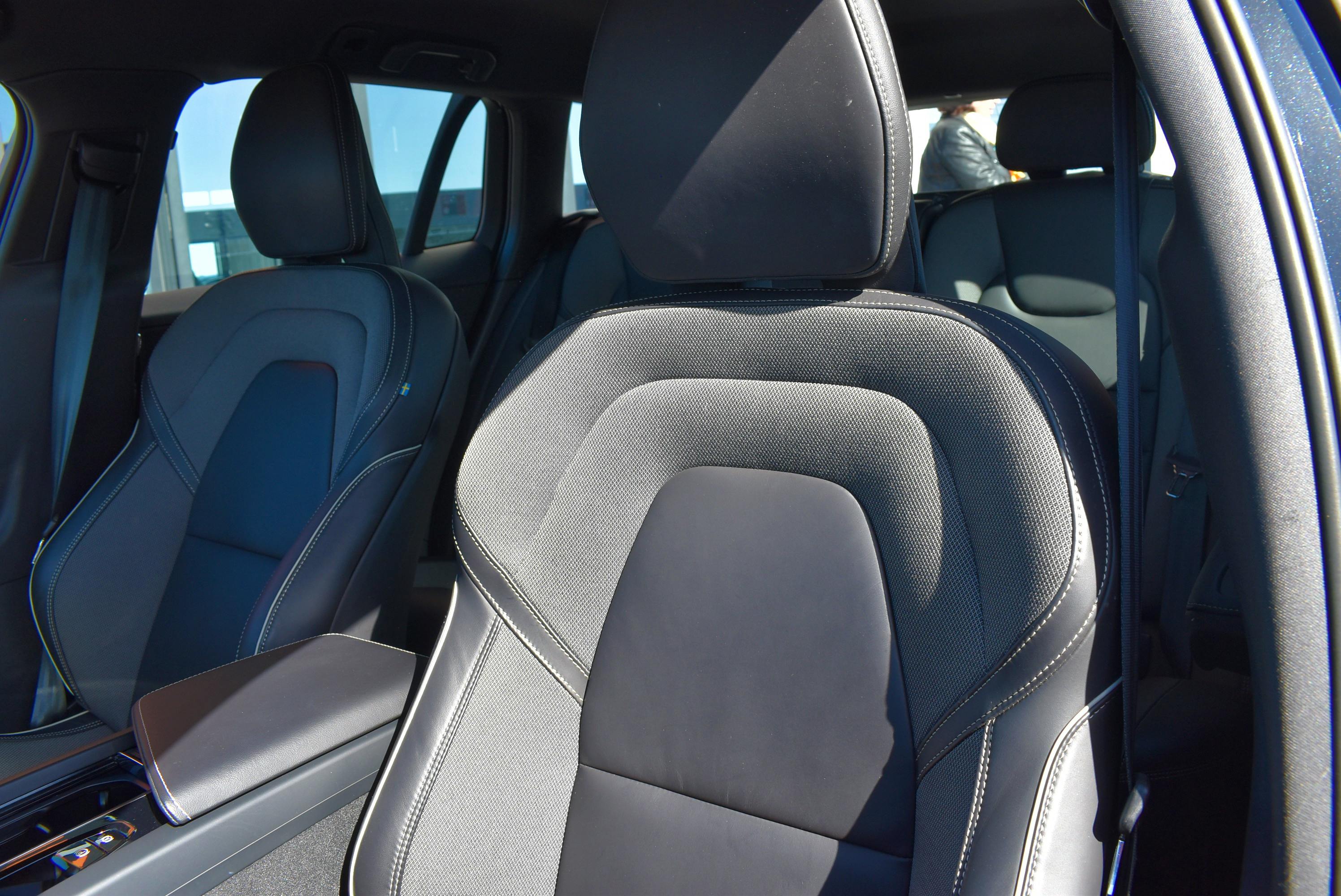 Volvo V60  B3 163CH R-DESIGN DCT 7 occasion - Photo 15
