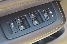 Volvo V60  B3 163CH R-DESIGN DCT 7 occasion - Photo 21