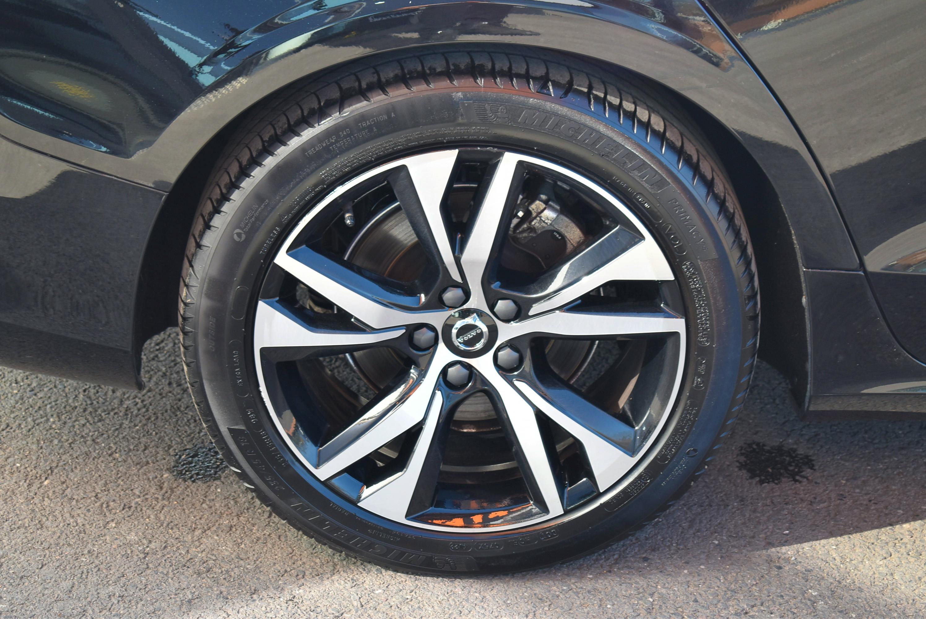 Volvo V60  B3 163CH R-DESIGN DCT 7 occasion - Photo 36