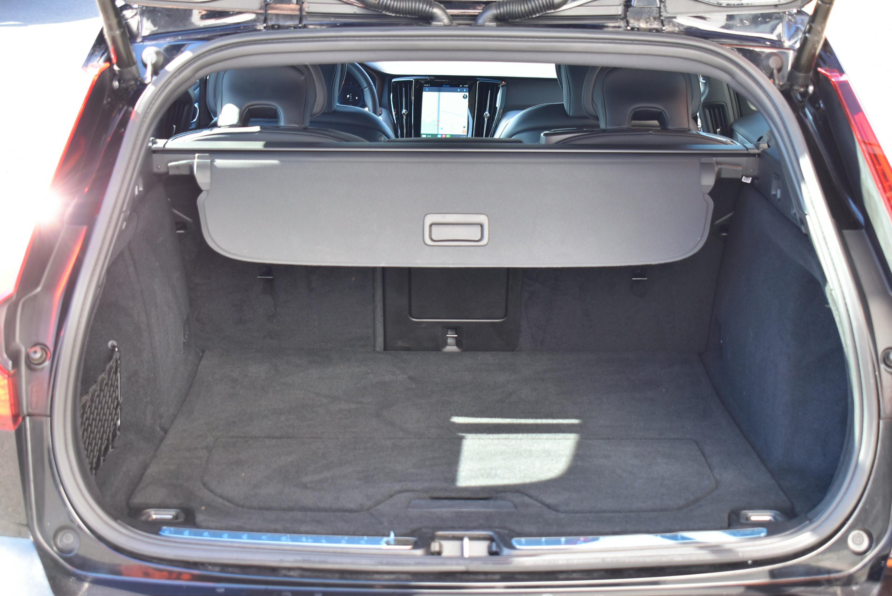 Volvo V60  B3 163CH R-DESIGN DCT 7 occasion - Photo 9