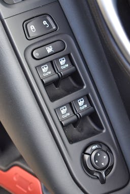 Jeep Renegade  1.3 TURBO T4 240CH 4XE TRAILHAWK AT6 occasion - Photo 10
