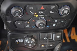 Jeep Renegade  1.3 TURBO T4 240CH 4XE TRAILHAWK AT6 occasion - Photo 13
