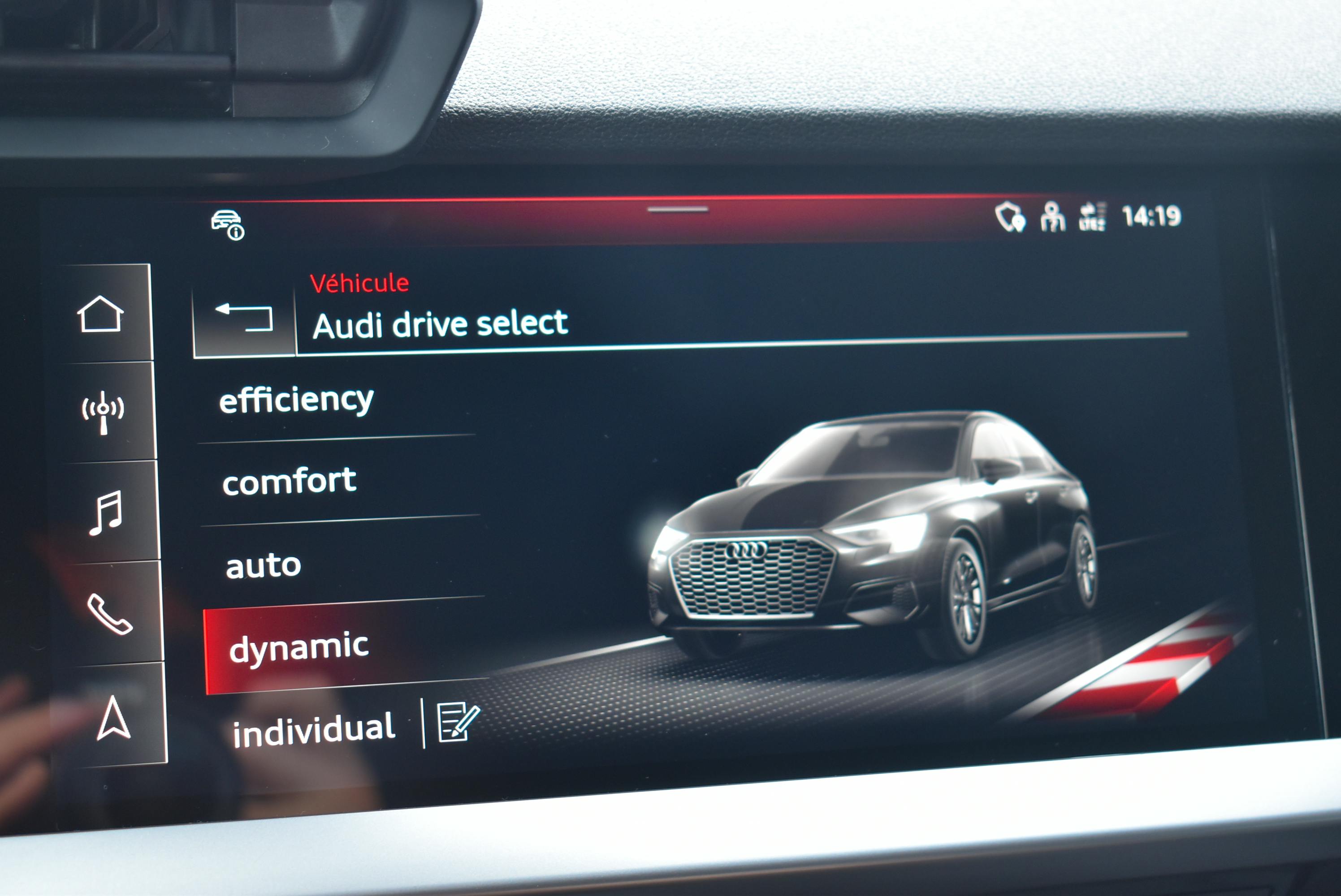 Audi A3  35 TFSI 150CH MILD HYBRID BUSINESS LINE S TRONIC 7 occasion - Photo 31