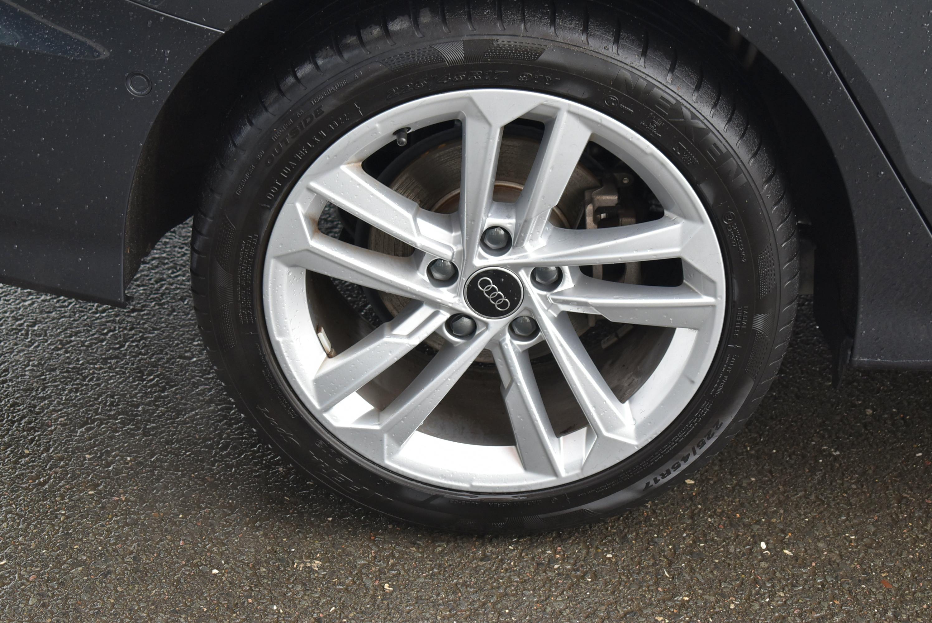 Audi A3  35 TFSI 150CH MILD HYBRID BUSINESS LINE S TRONIC 7 occasion - Photo 43