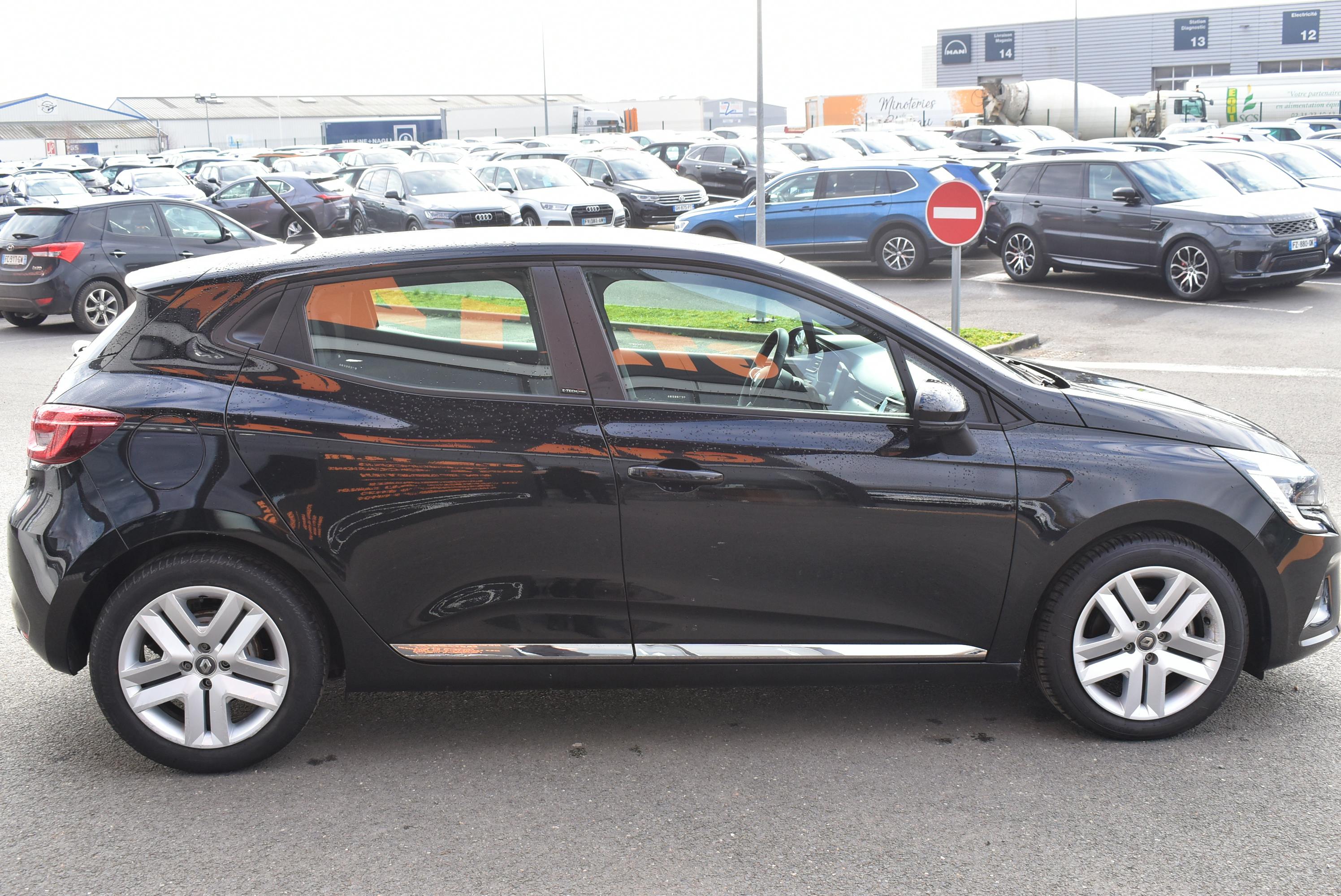 Renault Clio V  1.6 E-TECH HYBRIDE 140CH BUSINESS -21N occasion - Photo 4