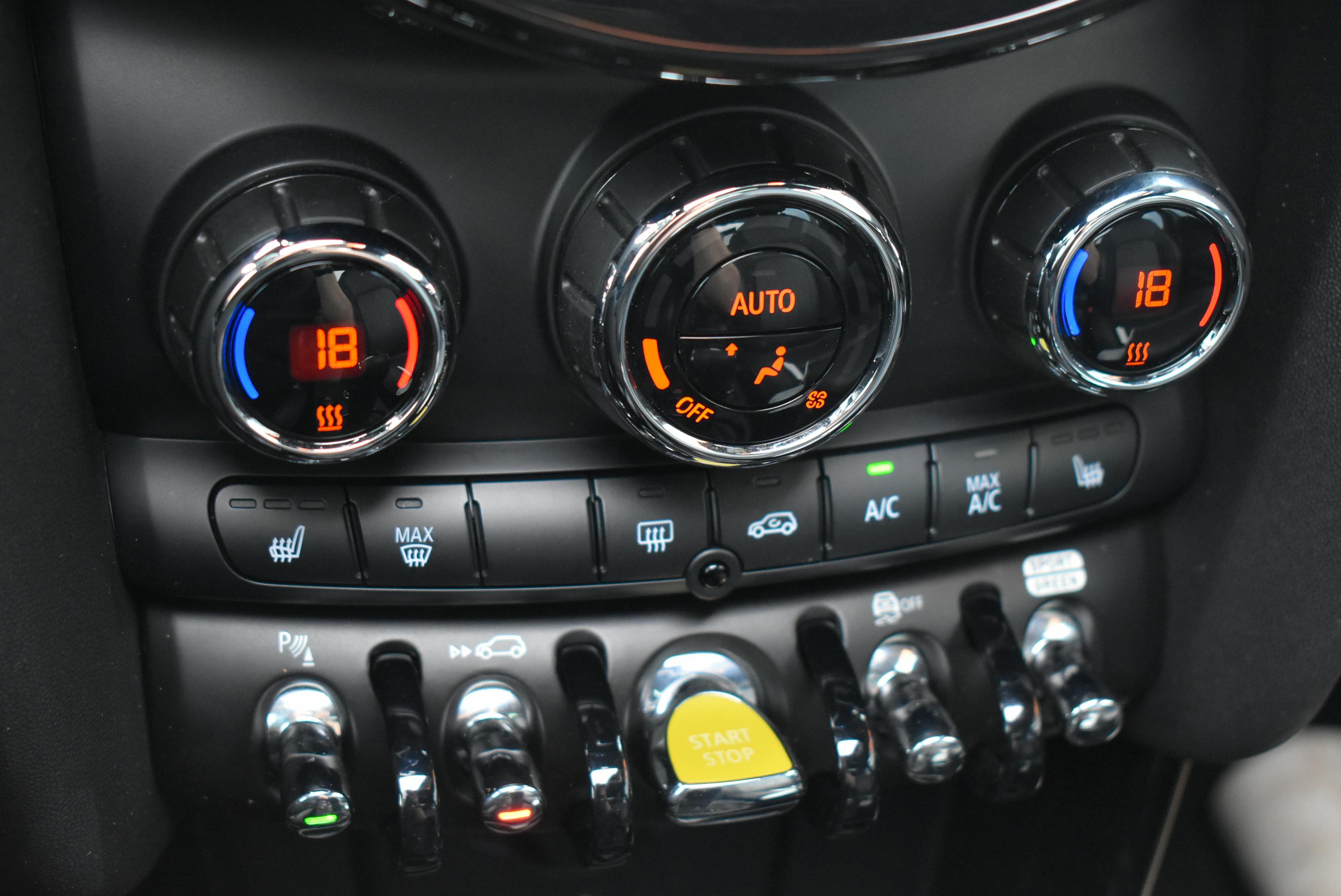 Mini Mini  COOPER SE 184CH YOURS  CUIR + T OUVRANT +HARMAN KARDON occasion - Photo 13