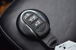 Mini Mini  COOPER SE 184CH YOURS  CUIR + T OUVRANT +HARMAN KARDON occasion - Photo 32