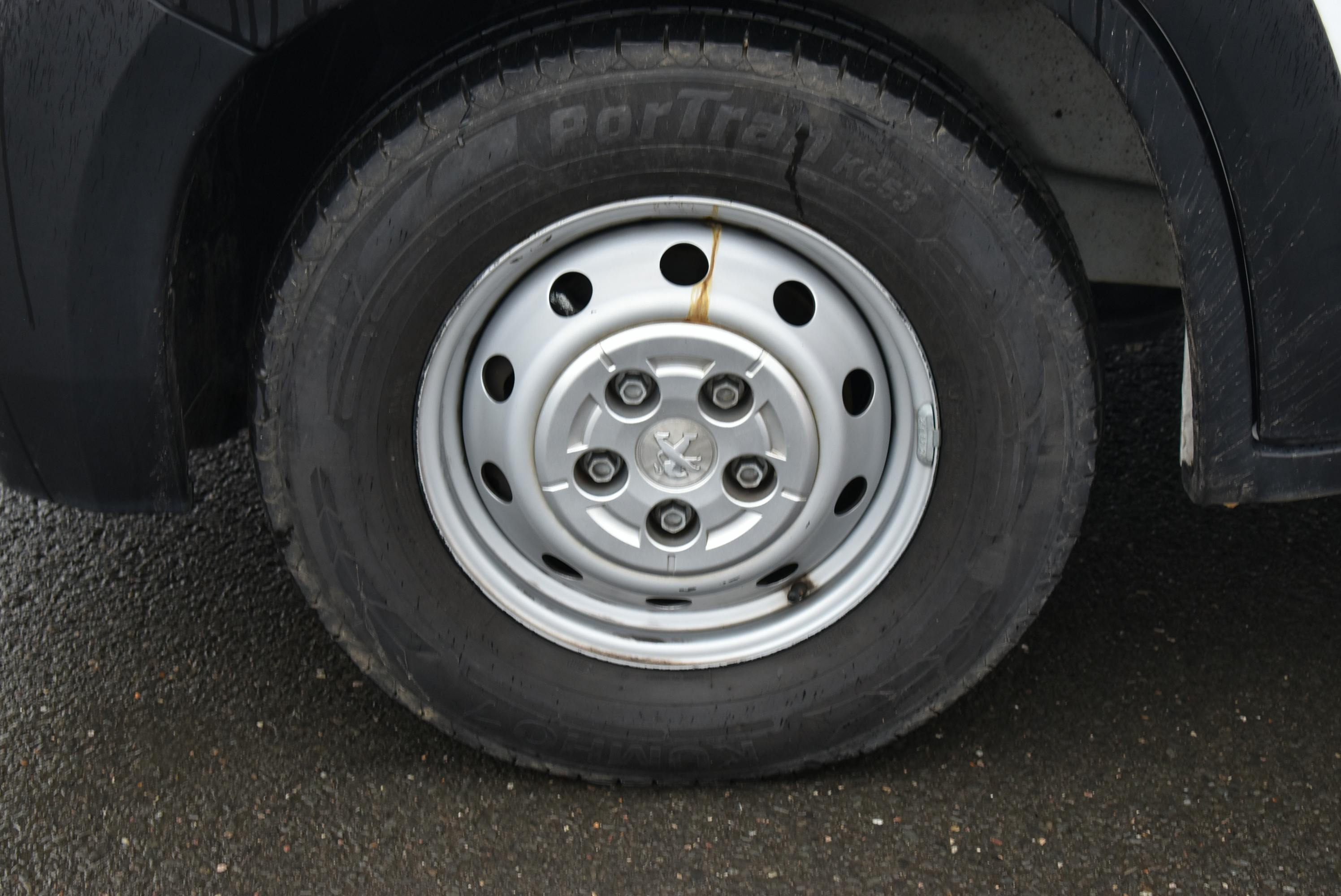 Peugeot Boxer  435 L4H3 2.2 BLUEHDI S&S 140CH ASPHALT occasion - Photo 16