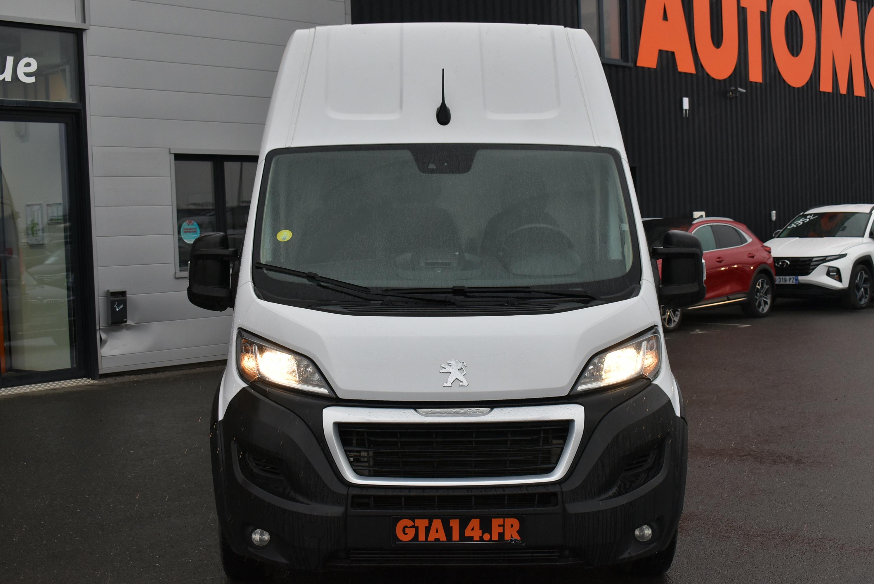 Peugeot Boxer  435 L4H3 2.2 BLUEHDI S&S 140CH ASPHALT occasion - Photo 17