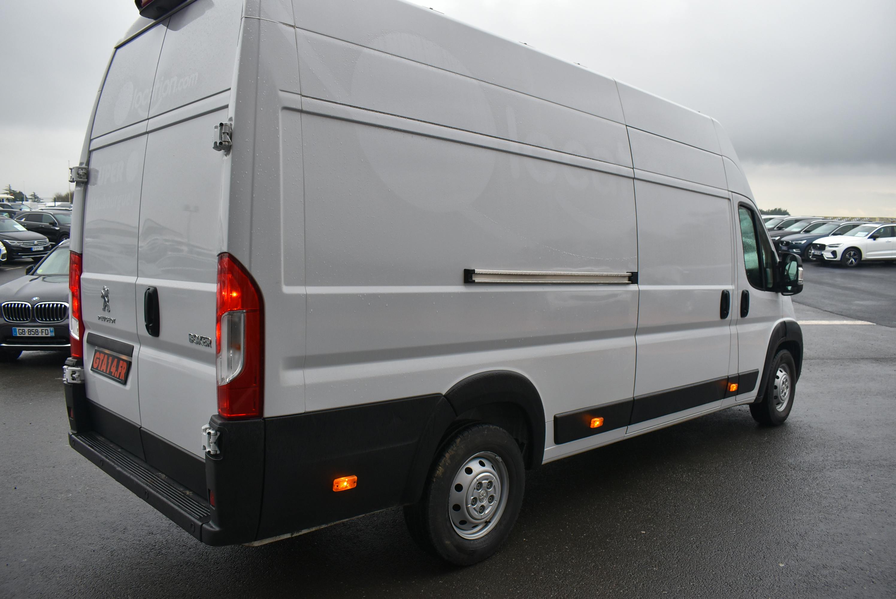 Peugeot Boxer  435 L4H3 2.2 BLUEHDI S&S 140CH ASPHALT occasion - Photo 2