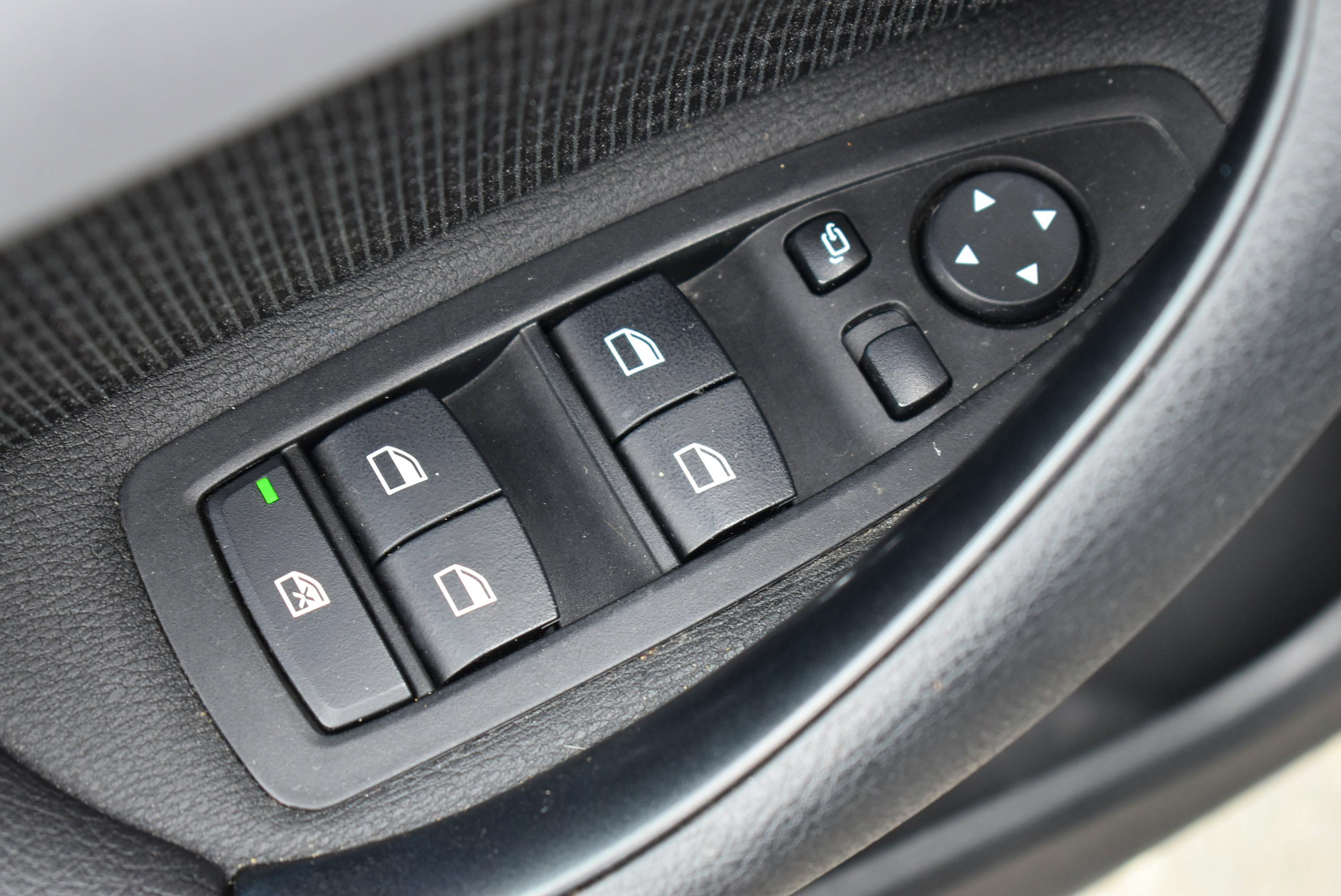 BMW X1 F48  XDRIVE25EA 220CH BUSINESS DESIGN occasion - Photo 11