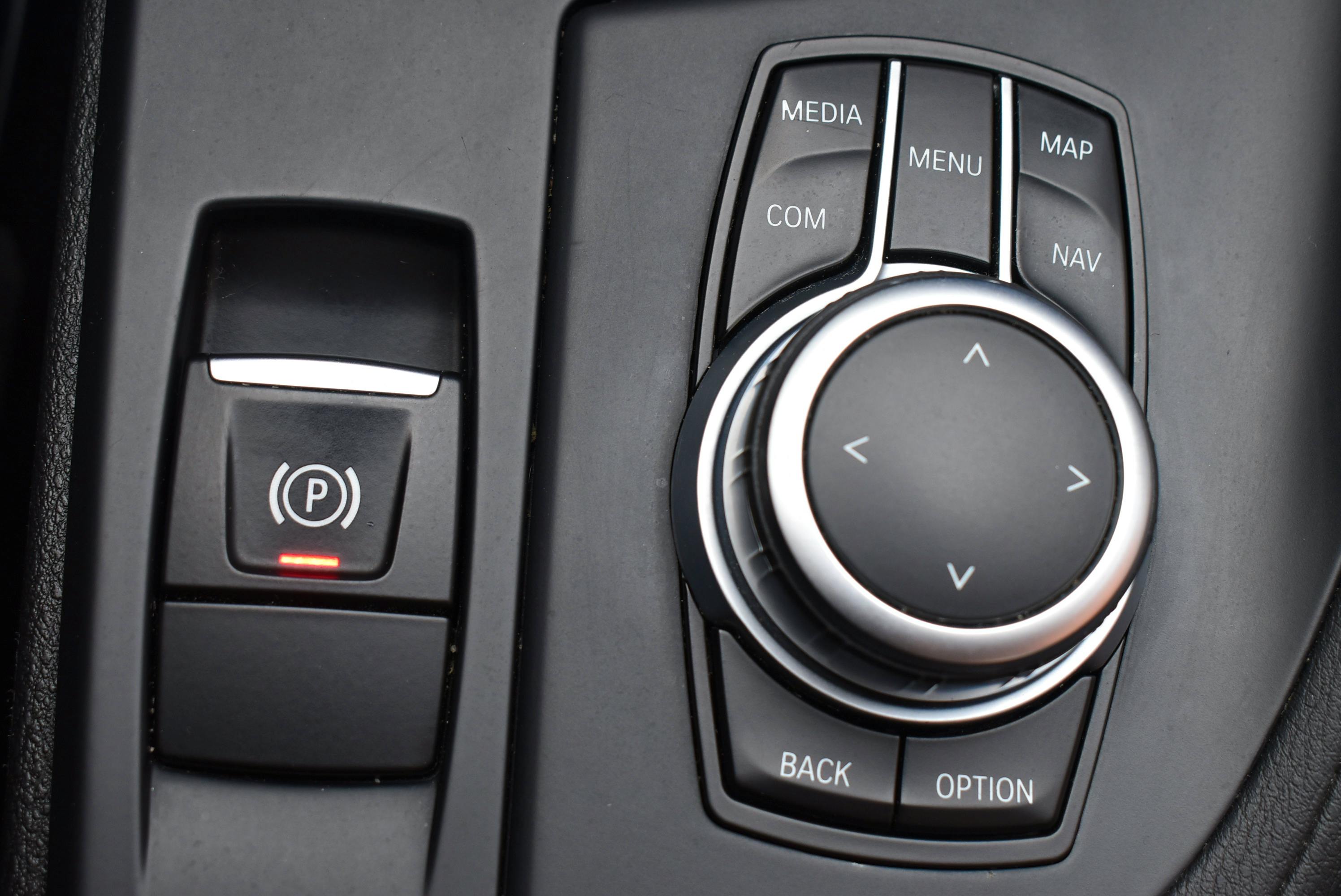 BMW X1 F48  XDRIVE25EA 220CH BUSINESS DESIGN occasion - Photo 30