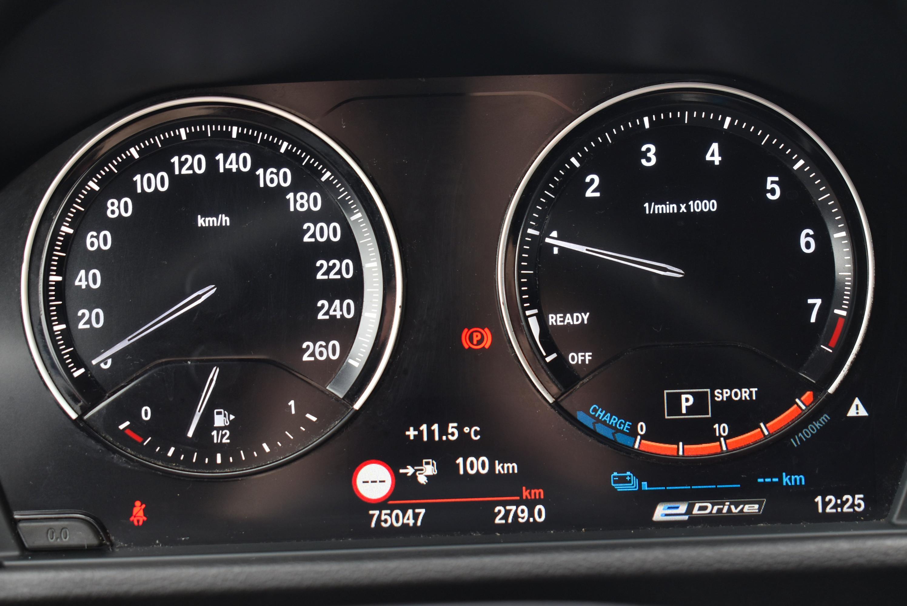 BMW X1 F48  XDRIVE25EA 220CH BUSINESS DESIGN occasion - Photo 8