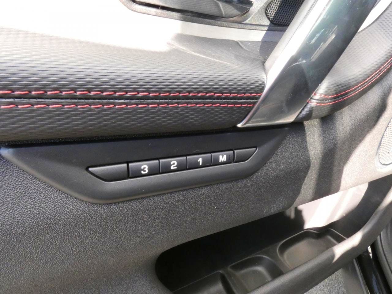 Land Rover Discovery Sport  P300E R-DYNAMIC SE AWD BVA MARK VI occasion - Photo 7
