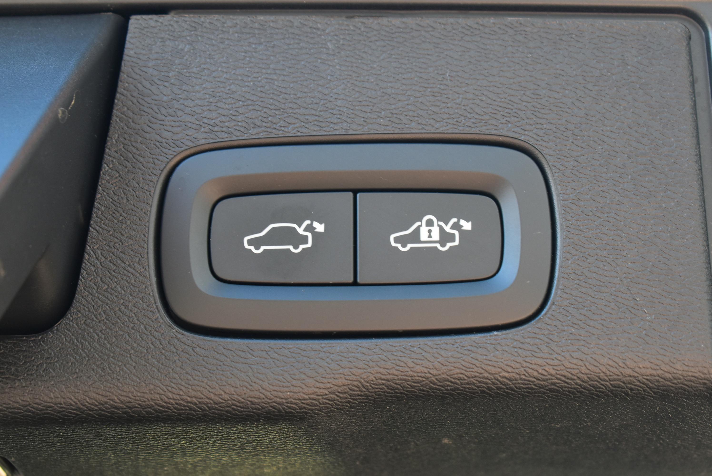 Volvo XC60  T8 AWD RECHARGE 310 + 145CH ULTIMATE STYLE CHROME GEARTRONIC occasion - Photo 10