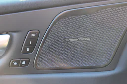Volvo XC60  T8 Recharge AWD 310 ch + 145 ch Geartronic 8 Ultimate Style Chrome occasion - Photo 11