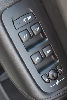 Volvo XC60  T8 Recharge AWD 310 ch + 145 ch Geartronic 8 Ultimate Style Chrome occasion - Photo 21