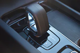 Volvo XC60  T8 Recharge AWD 310 ch + 145 ch Geartronic 8 Ultimate Style Chrome occasion - Photo 29