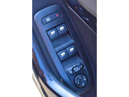 Peugeot 208  PureTech 82ch S&S BVM5 Evap Signature occasion - Photo 11
