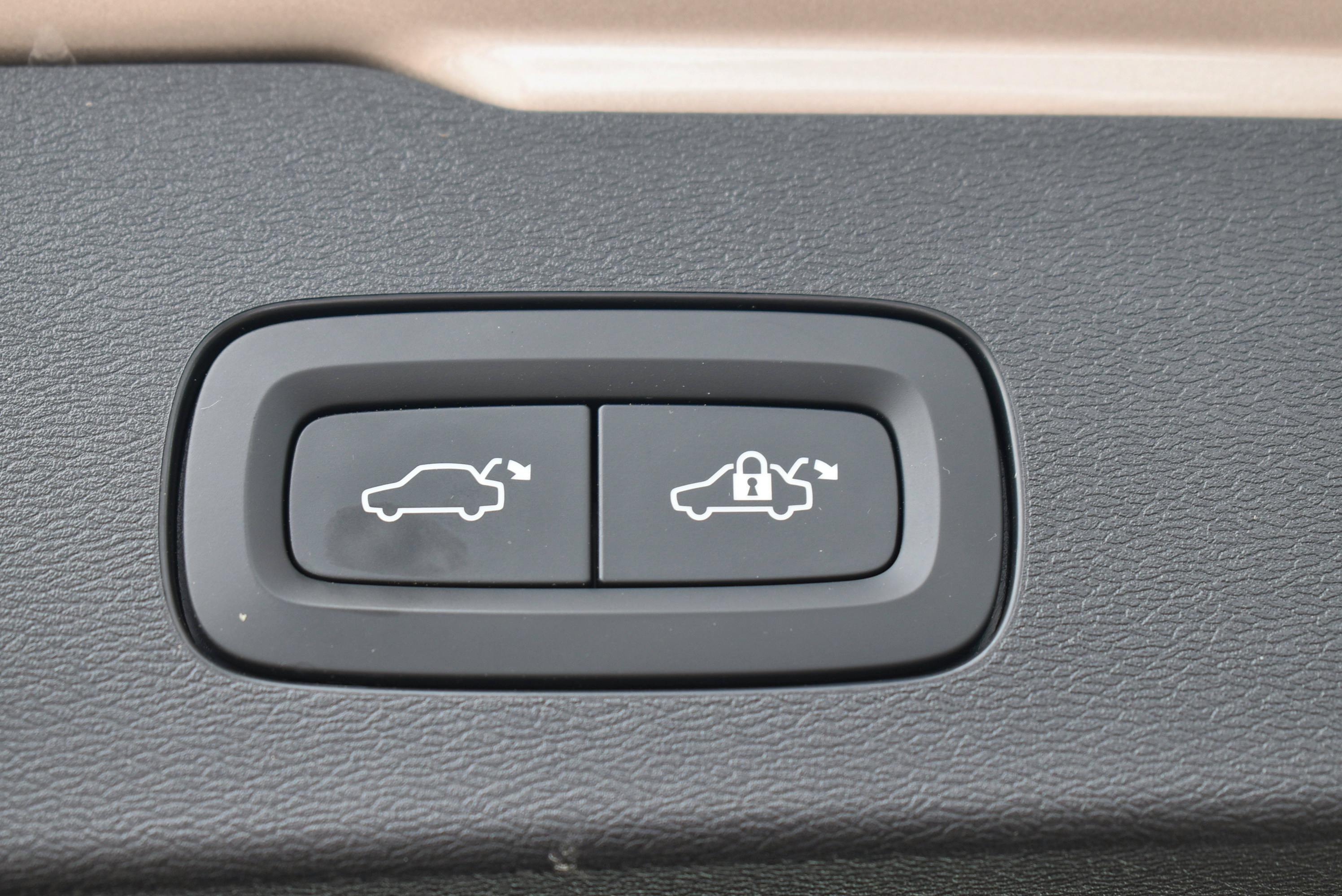 Volvo V60  B4 197CH START GEARTRONIC 8 occasion - Photo 10