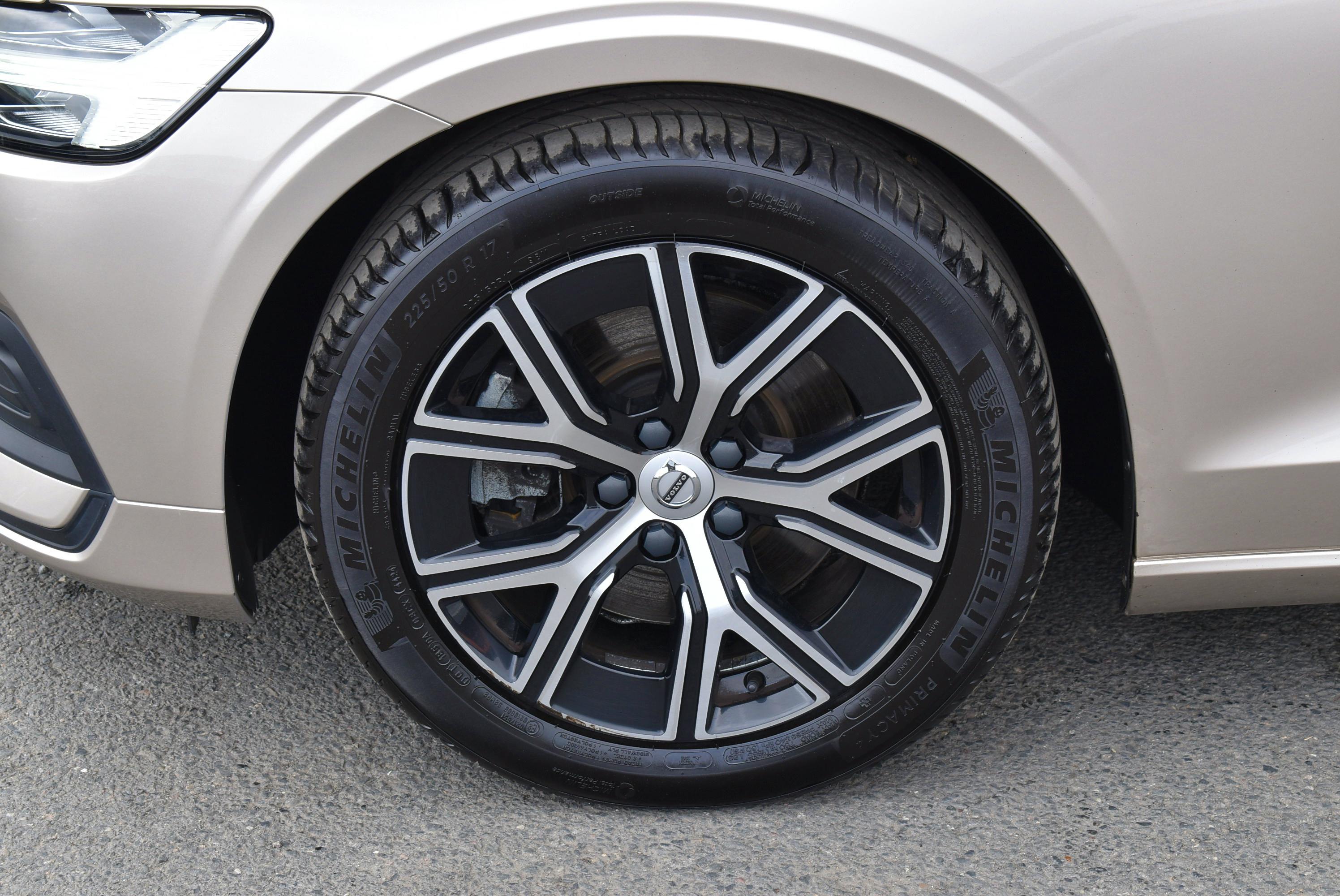Volvo V60  B4 197CH START GEARTRONIC 8 occasion - Photo 16