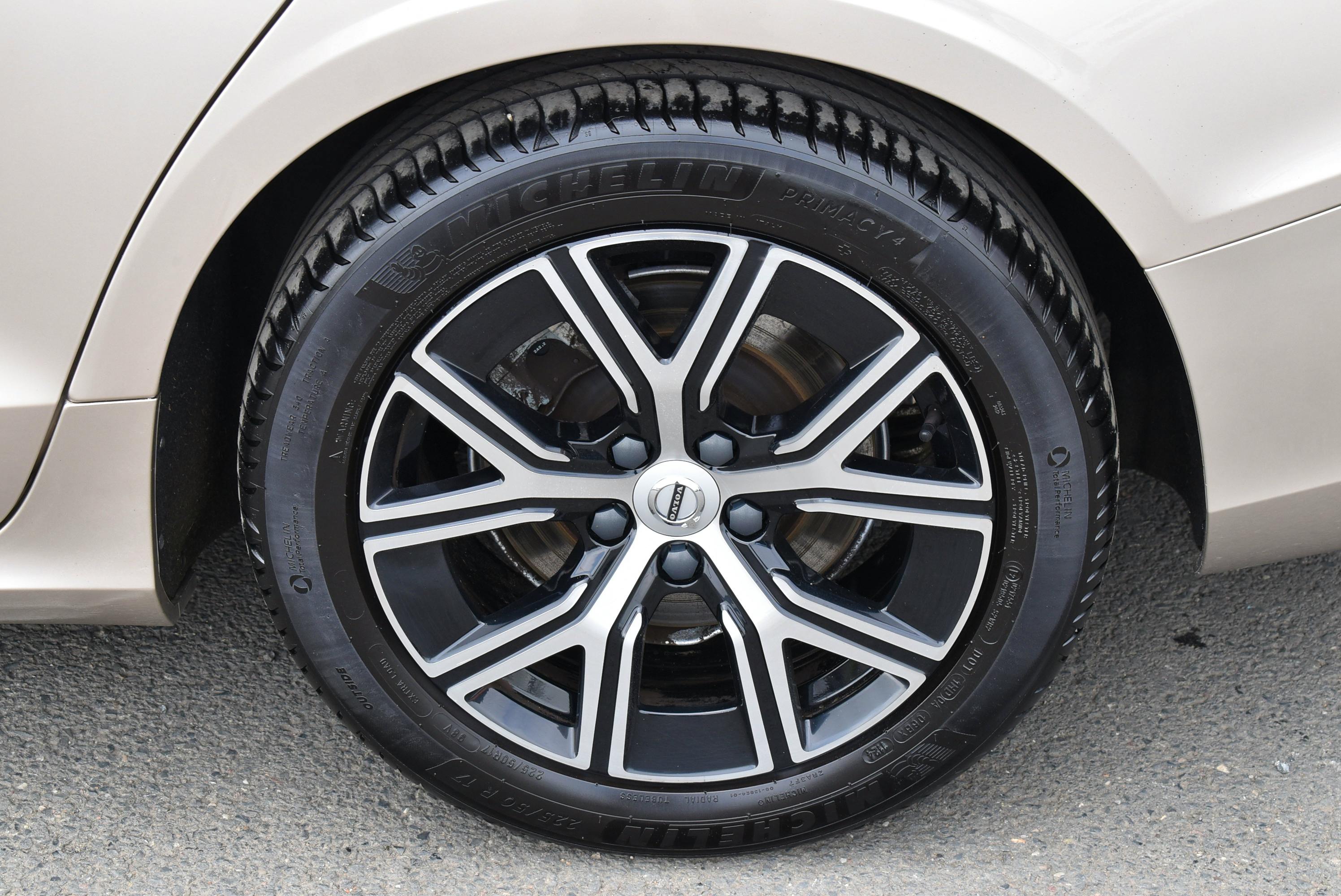 Volvo V60  B4 197CH START GEARTRONIC 8 occasion - Photo 31