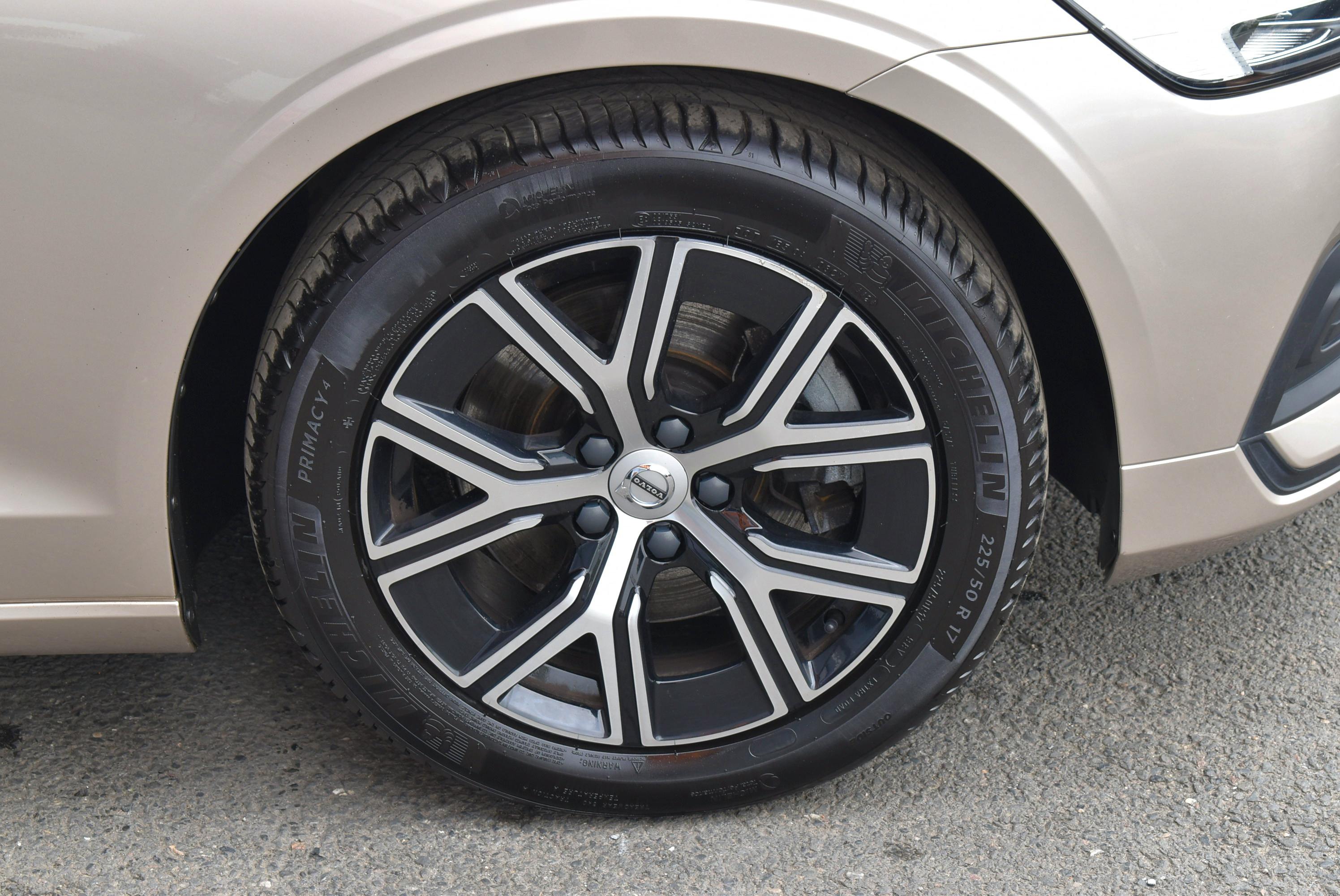 Volvo V60  B4 197CH START GEARTRONIC 8 occasion - Photo 32