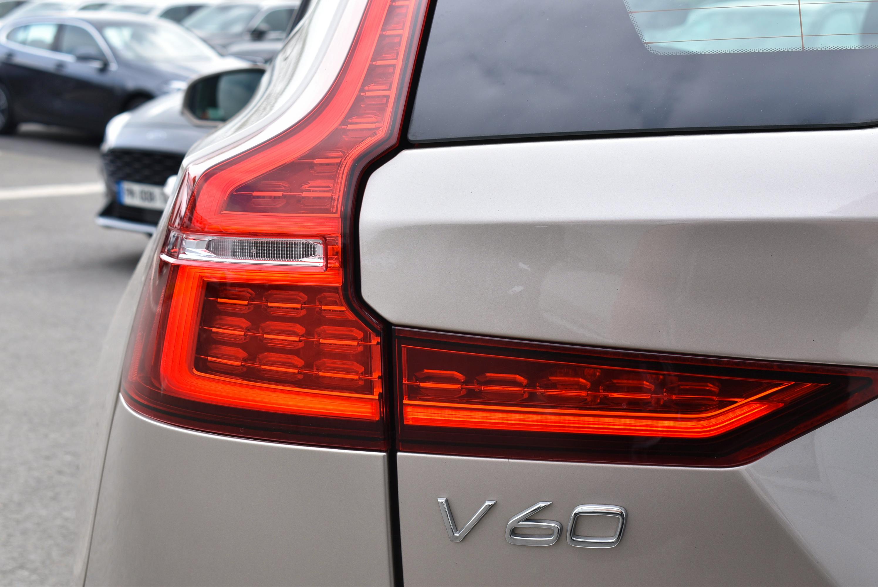 Volvo V60  B4 197CH START GEARTRONIC 8 occasion - Photo 34
