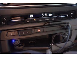 Peugeot Expert  STANDARD 2.0 BLUEHDI 180CH S&S CABINE APPROFONDIE FIXE PREMIUM EAT8 occasion - Photo 13