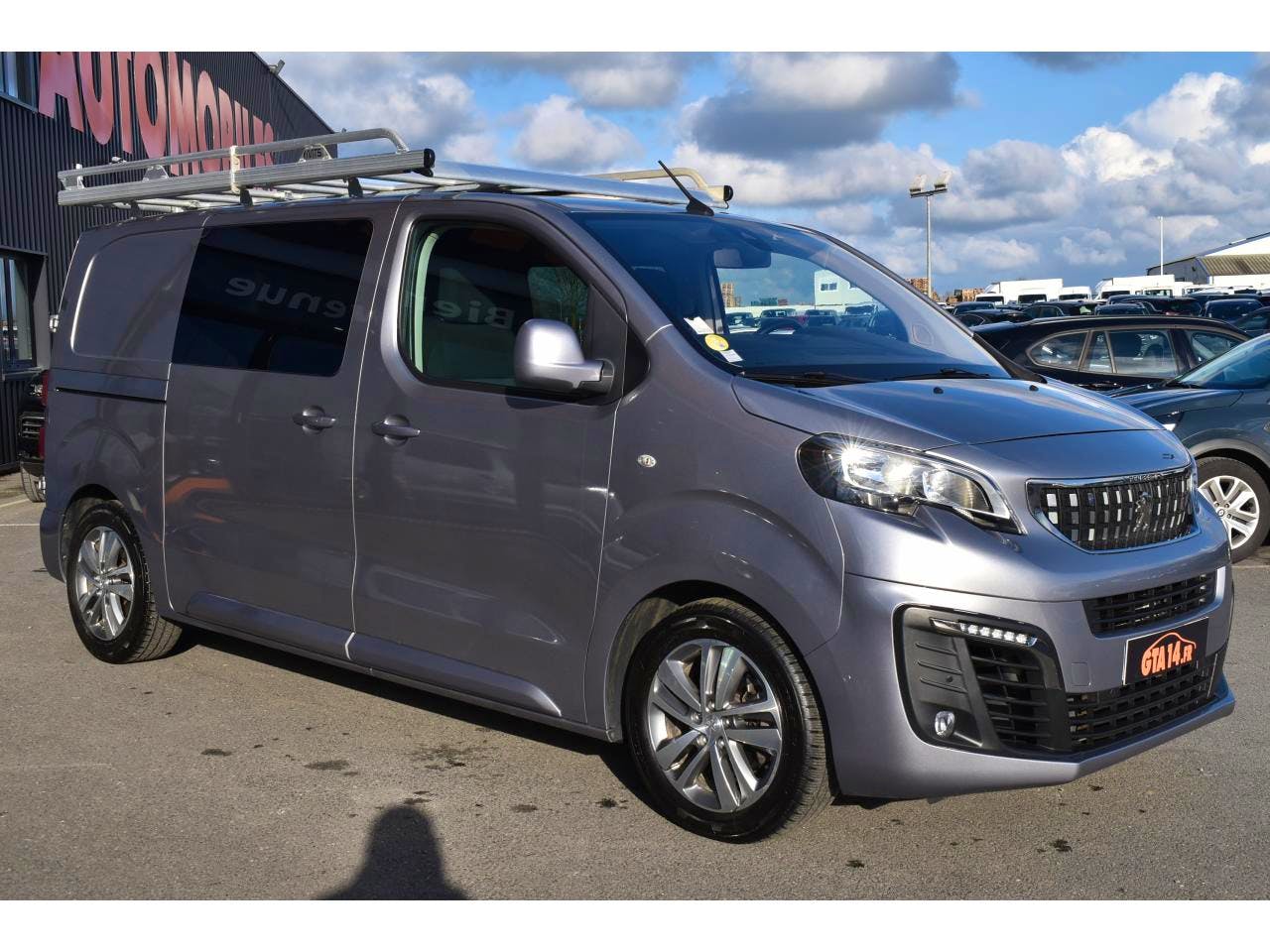 Peugeot Expert  STANDARD 2.0 BLUEHDI 180CH S&S CABINE APPROFONDIE FIXE PREMIUM EAT8 occasion - Photo 19
