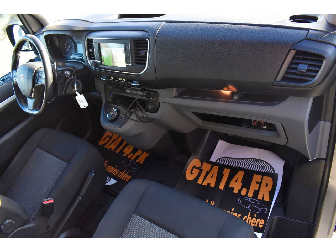 Peugeot Expert  STANDARD 2.0 BLUEHDI 180CH S&S CABINE APPROFONDIE FIXE PREMIUM EAT8 occasion - Photo 3