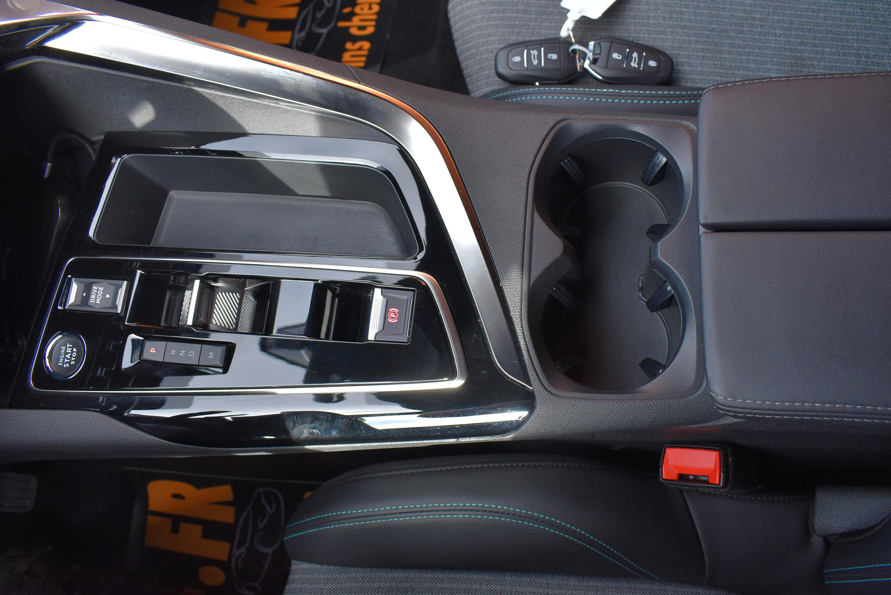 Peugeot 3008  HYBRID 136CH ALLURE PACK E-DCS6 occasion - Photo 14