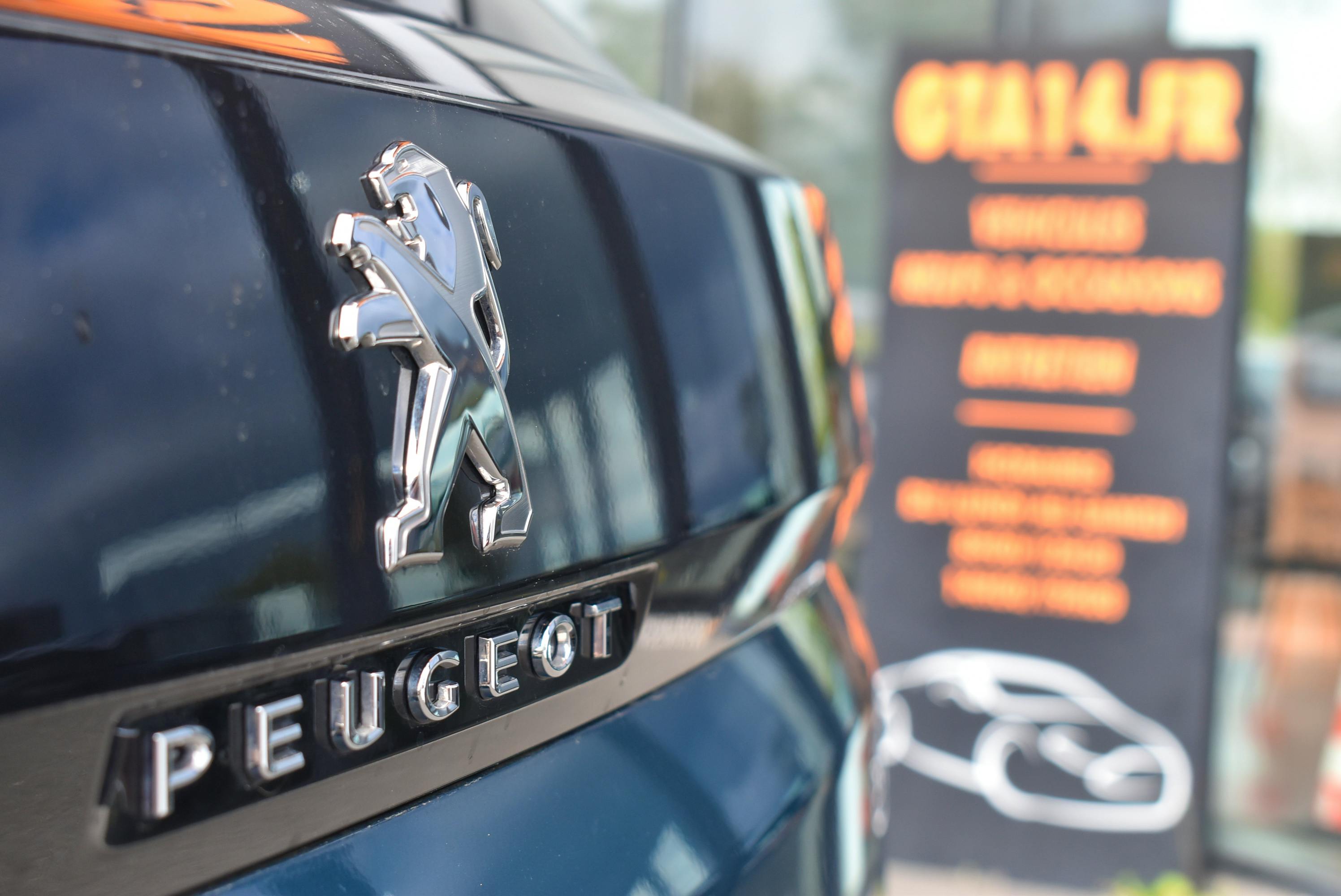 Peugeot 3008  HYBRID 136CH ALLURE PACK E-DCS6 occasion - Photo 19