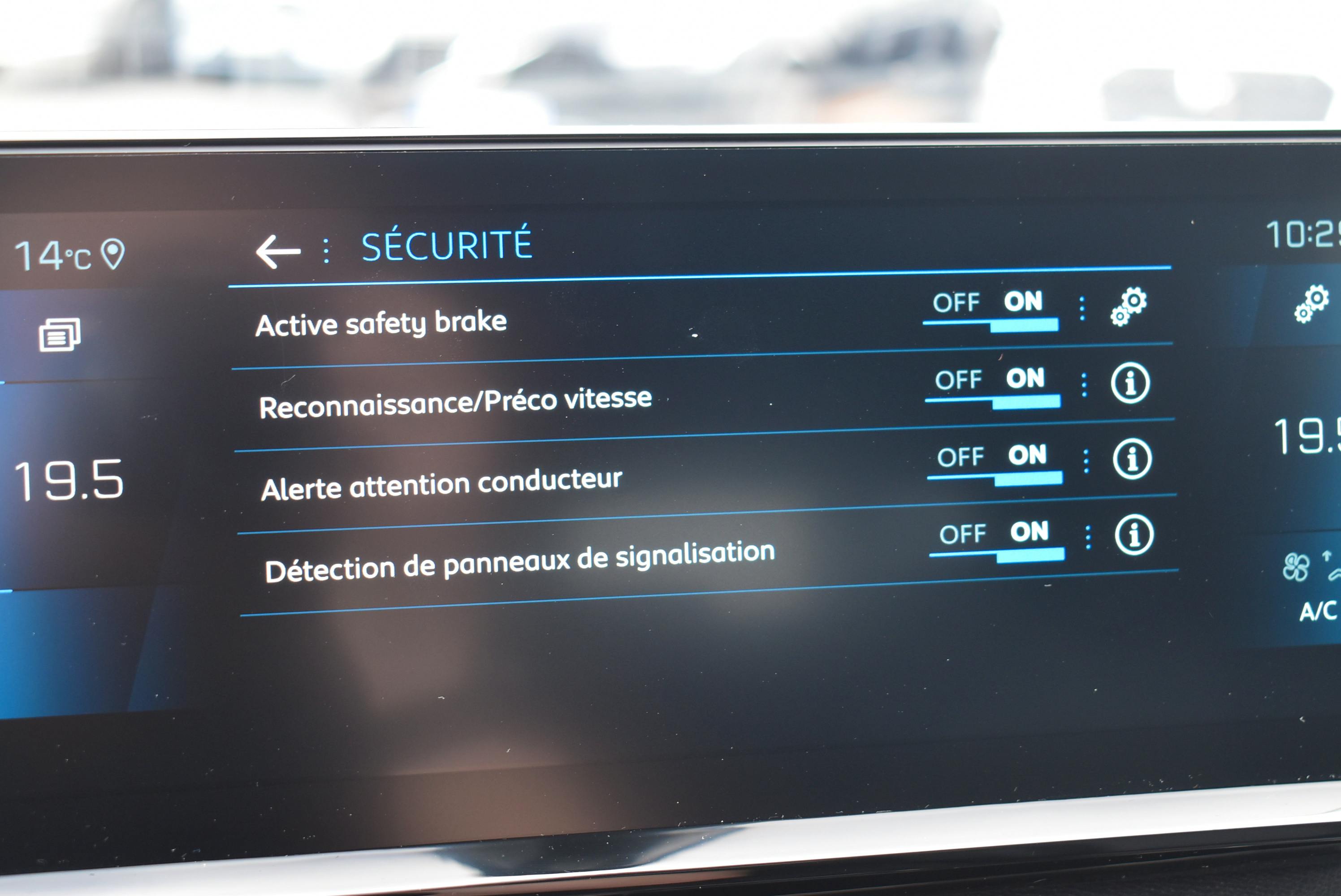 Peugeot 3008  HYBRID 136CH ALLURE PACK E-DCS6 occasion - Photo 33