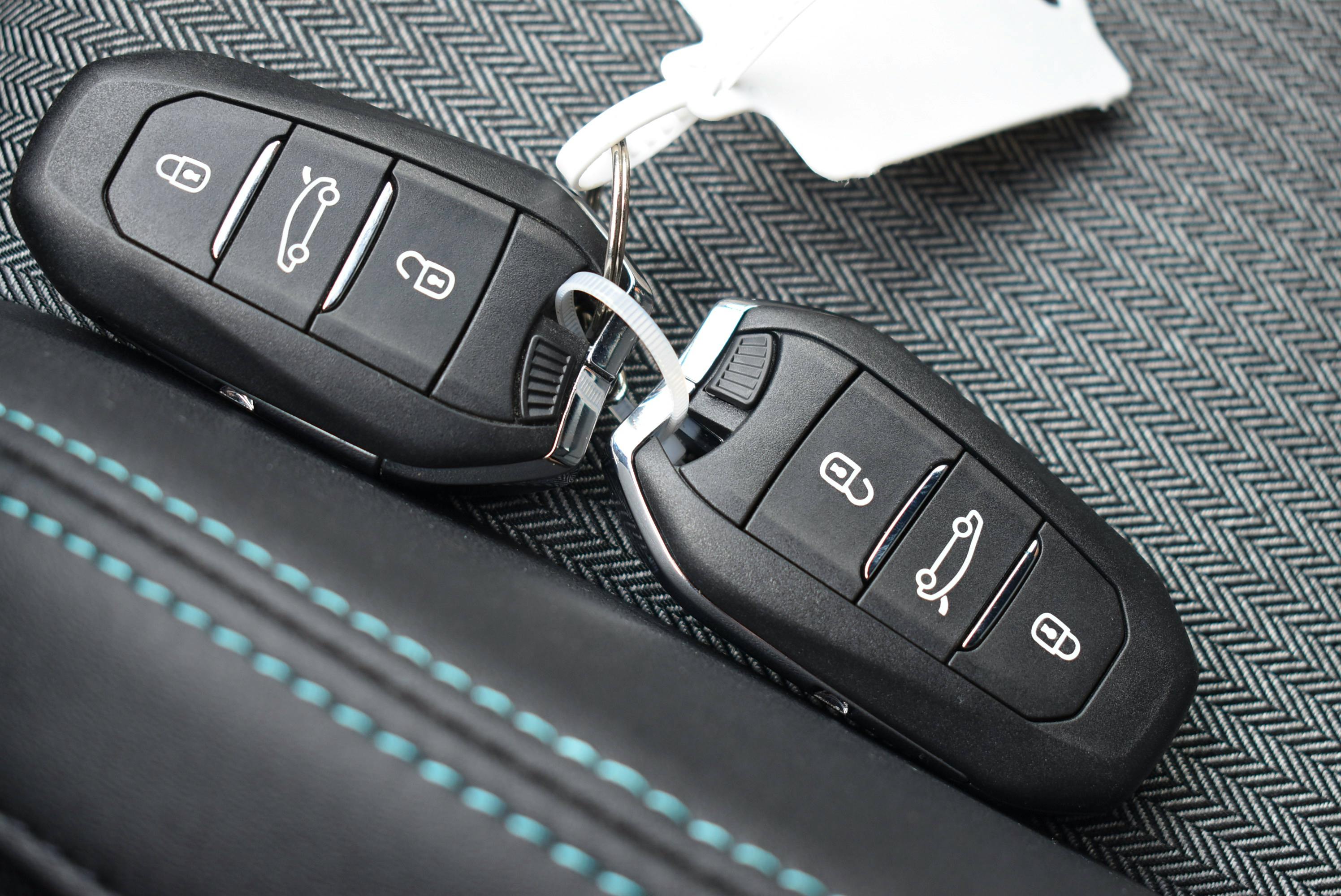 Peugeot 3008  HYBRID 136CH ALLURE PACK E-DCS6 occasion - Photo 36