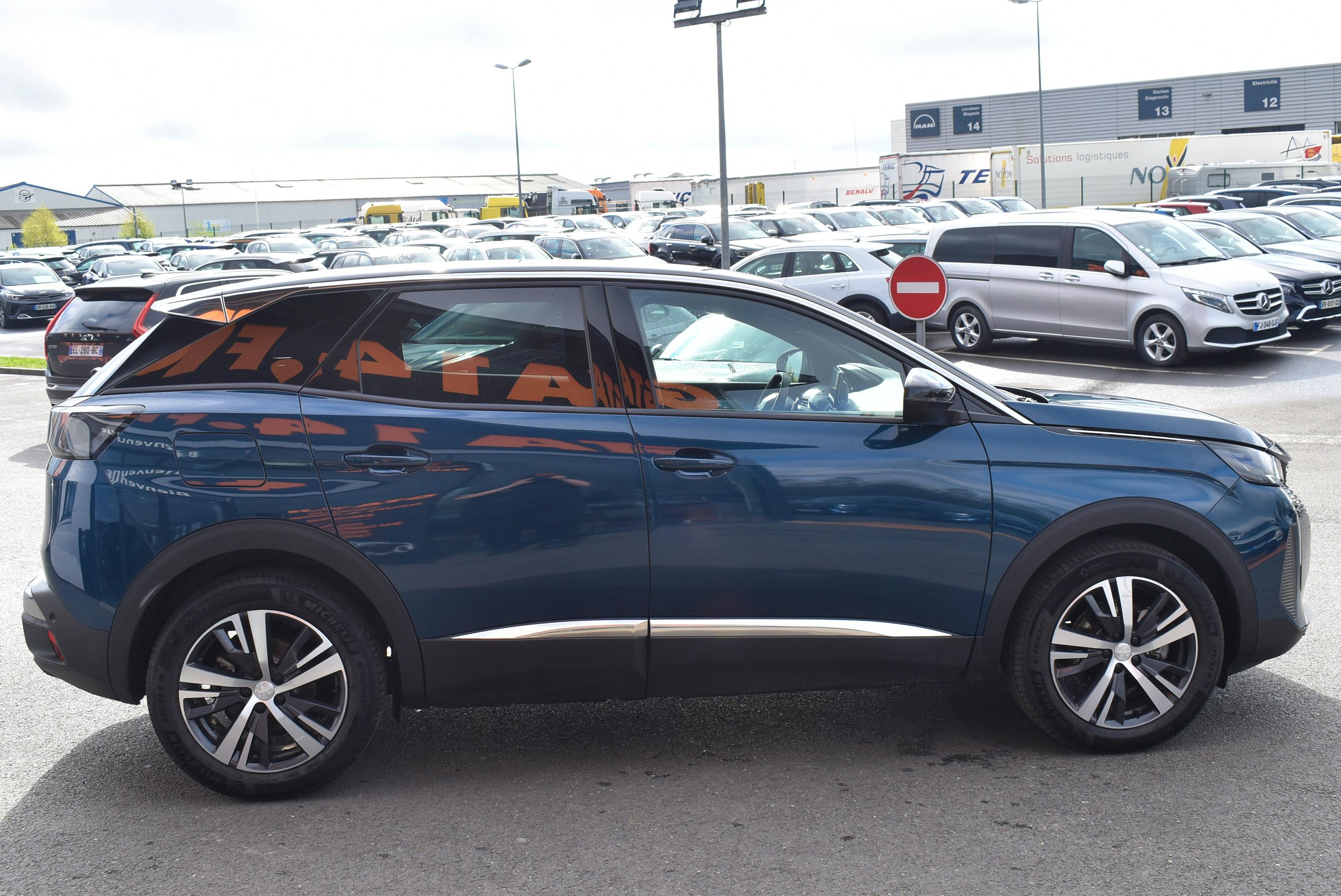 Peugeot 3008  HYBRID 136CH ALLURE PACK E-DCS6 occasion - Photo 4