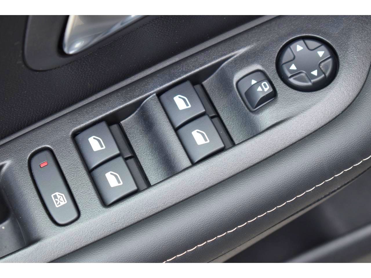 Peugeot 208  Hybrid 100 e-DCS6 Allure occasion - Photo 10
