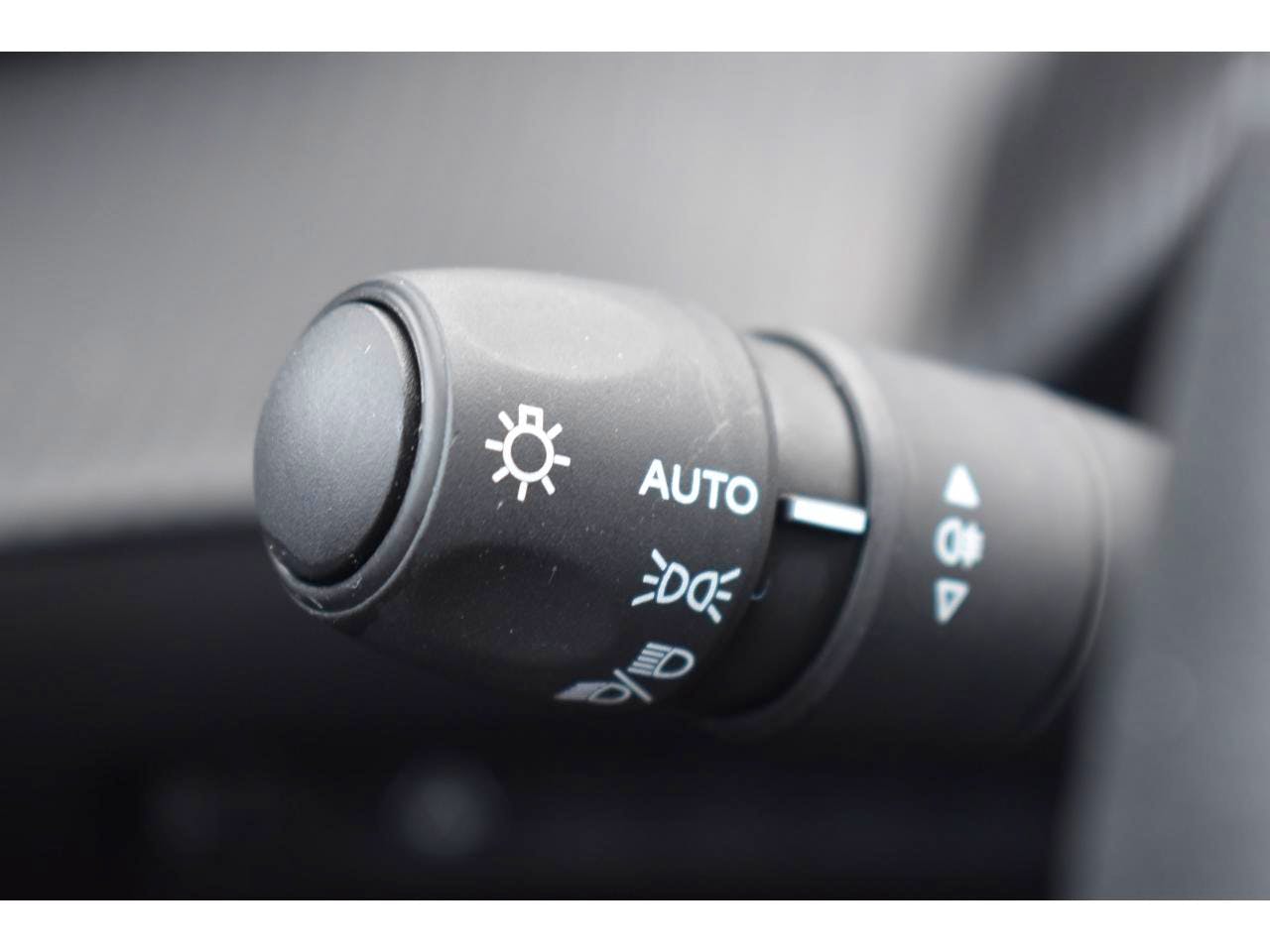 Peugeot 208  Hybrid 100 e-DCS6 Allure occasion - Photo 25