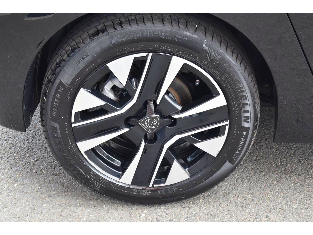 Peugeot 208  Hybrid 100 e-DCS6 Allure occasion - Photo 36