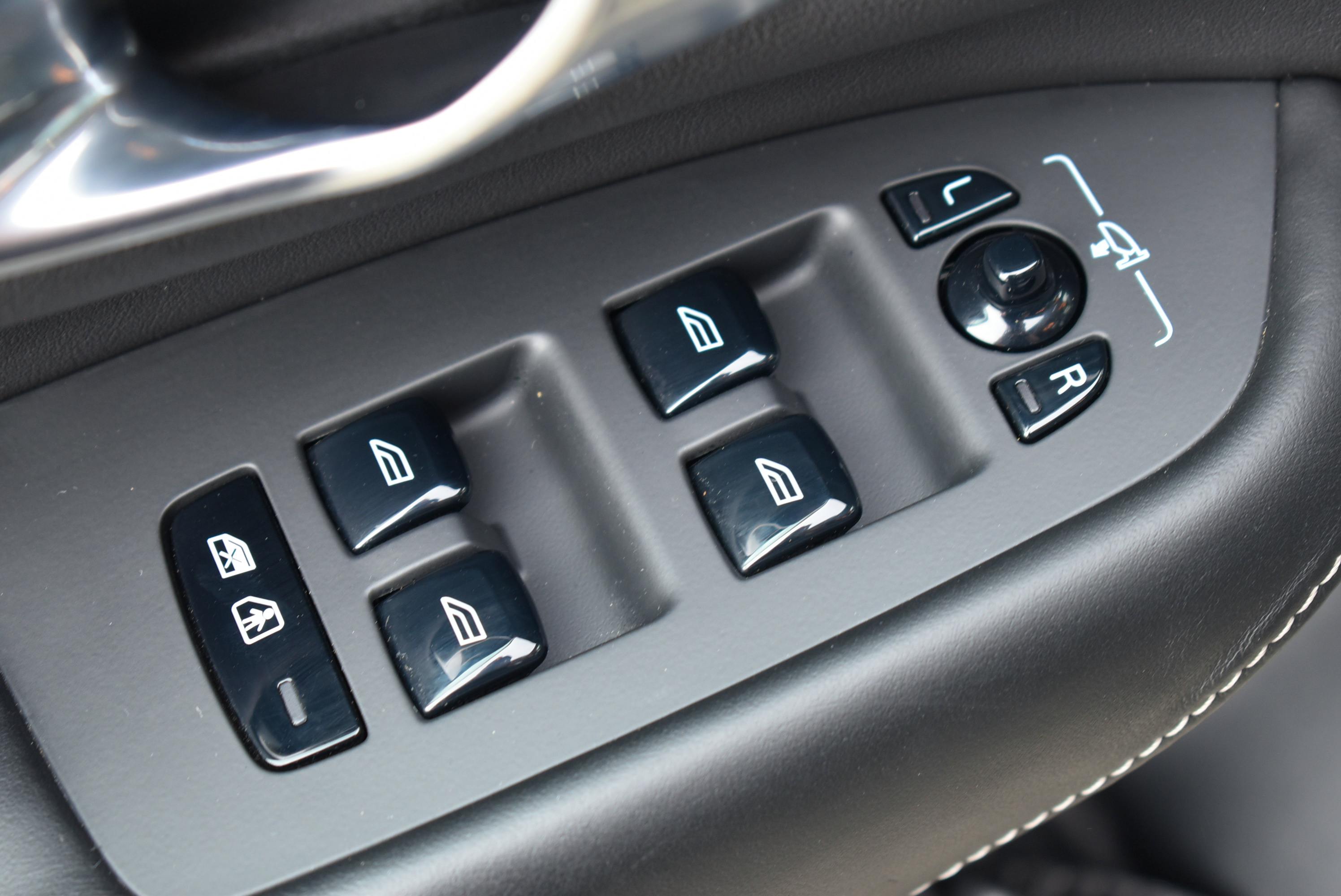 Volvo XC90  T8 TWIN ENGINE 303 + 87CH INSCRIPTION GEARTRONIC 7 PLACES 48G occasion - Photo 22