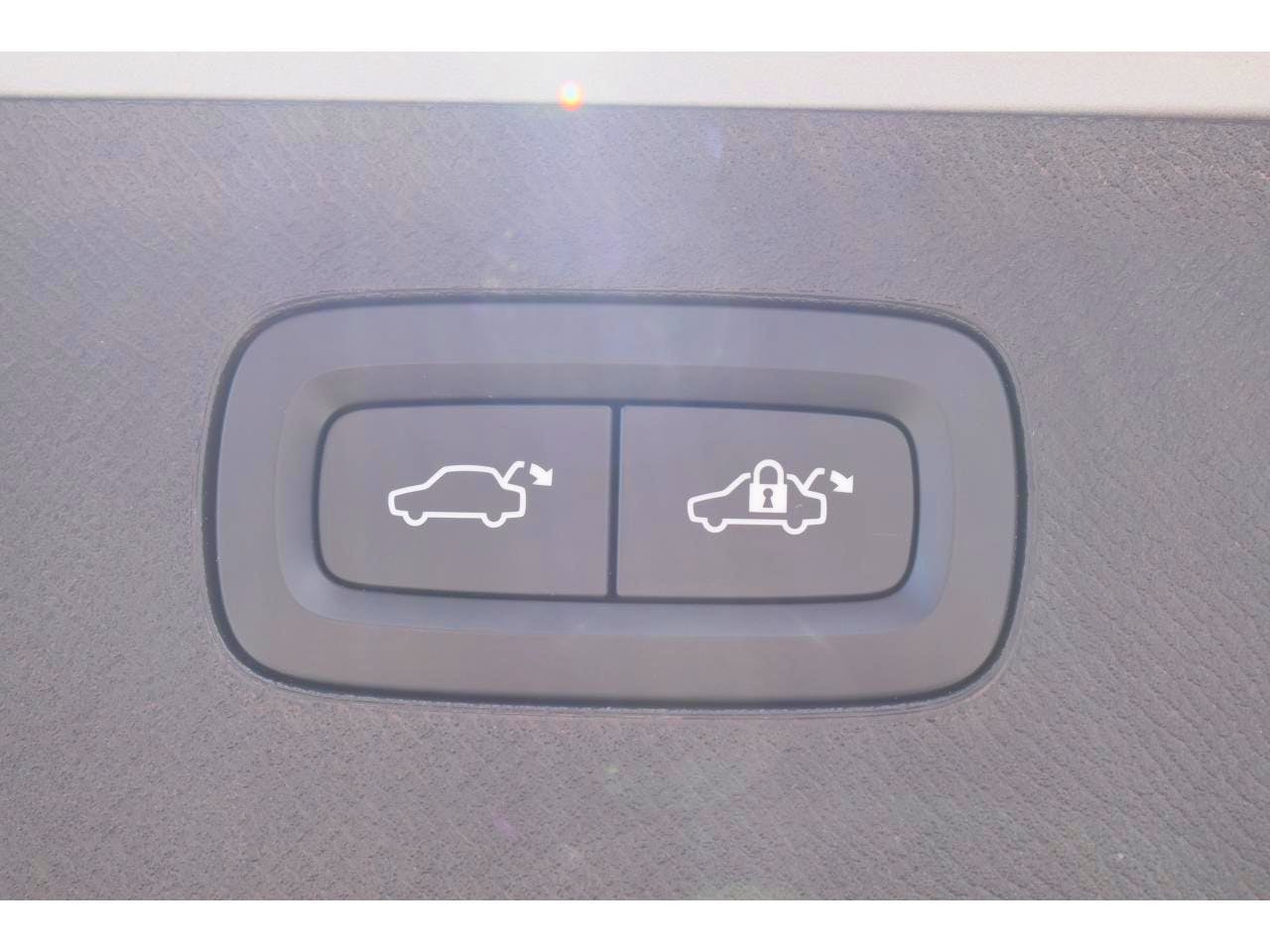 Volvo XC90  Recharge T8 AWD 310+145 ch Geartronic 8 7pl R-Design occasion - Photo 10