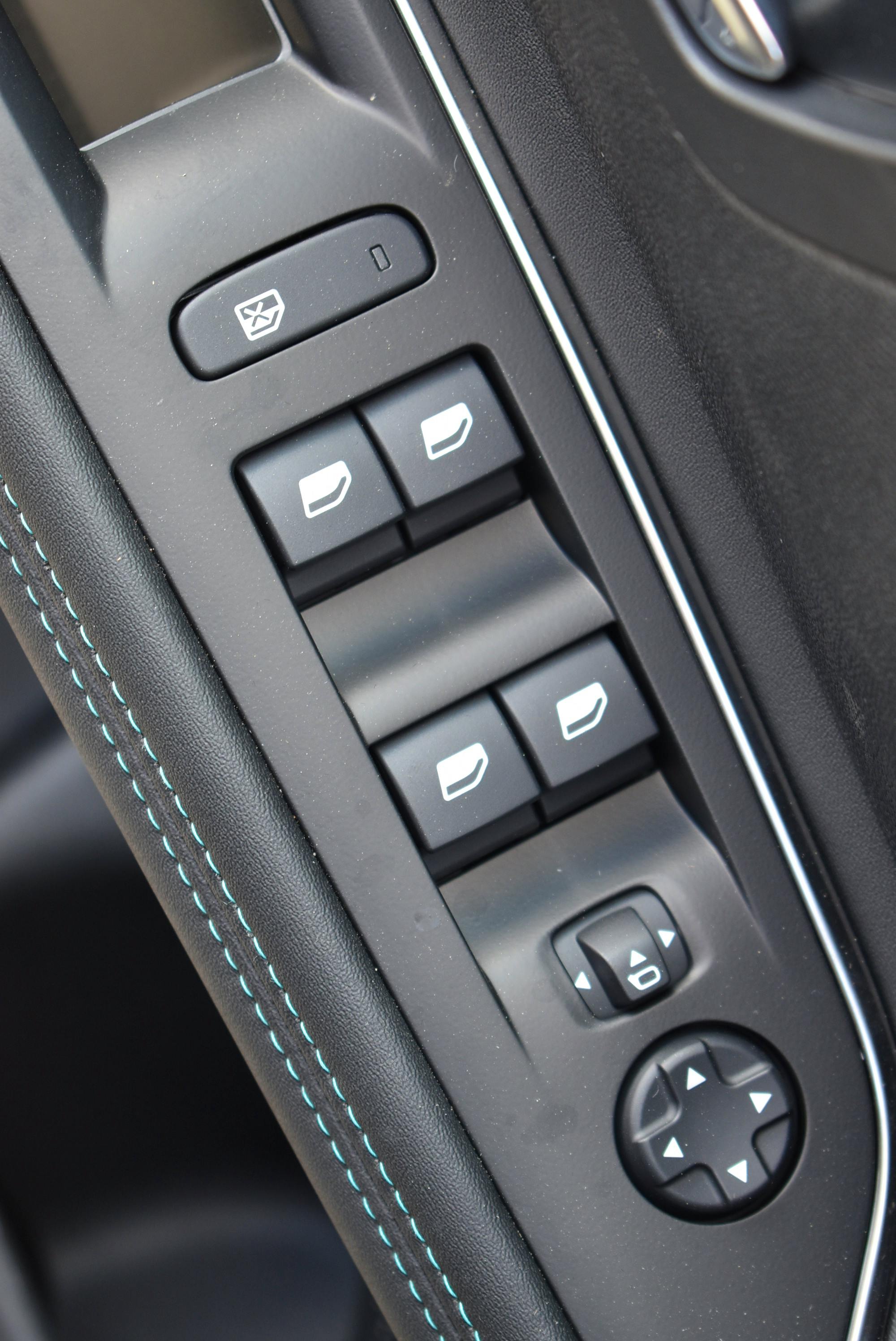 Peugeot 3008  PLUG-IN HYBRID 180CH ACTIVE PACK E-EAT8 occasion - Photo 10