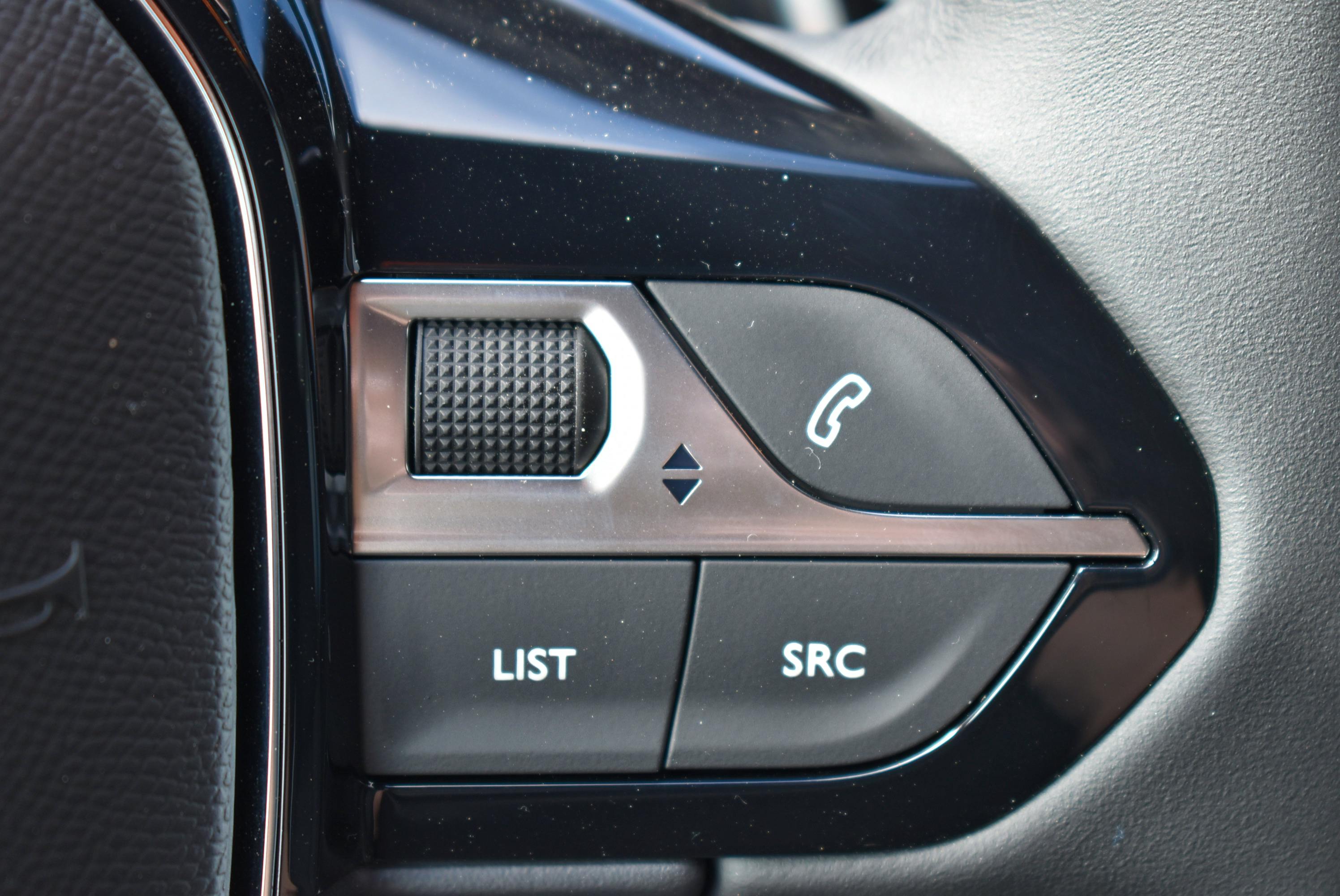 Peugeot 3008  PLUG-IN HYBRID 180CH ACTIVE PACK E-EAT8 occasion - Photo 22