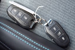 Peugeot 3008  PLUG-IN HYBRID 180CH ACTIVE PACK E-EAT8 occasion - Photo 37