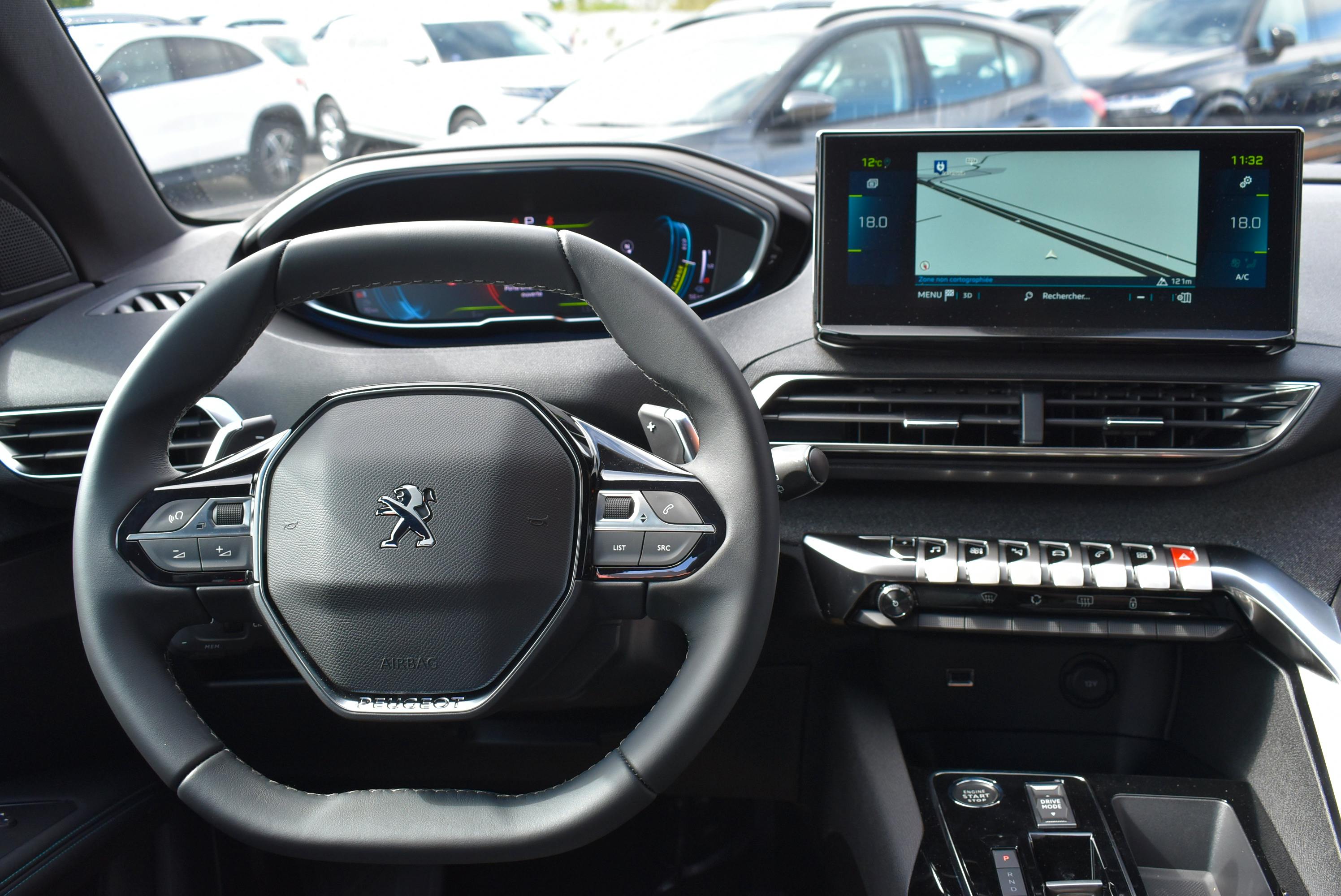 Peugeot 3008  PLUG-IN HYBRID 180CH ACTIVE PACK E-EAT8 occasion - Photo 7