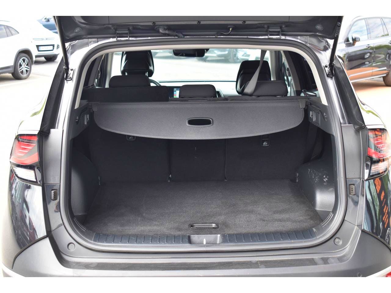 Kia Sportage  Hybride rechargeable PHEV 1.6 T-GDI - 180 + Electric 91 ch - BVA  4x4 occasion - Photo 9