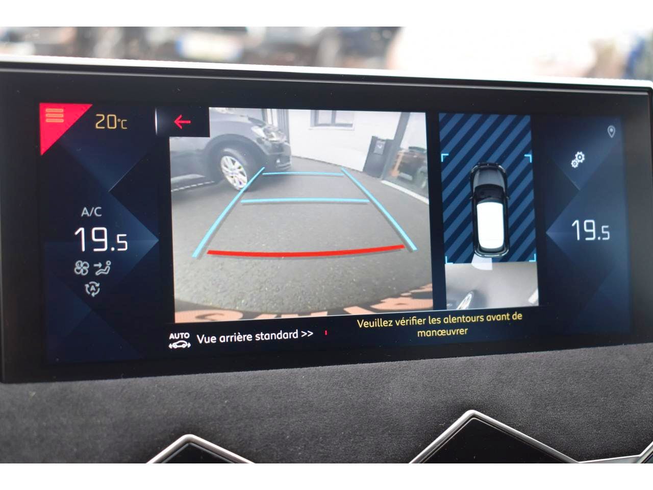 DS DS 3 CROSSBACK  PureTech 130 EAT8 Performance Line occasion - Photo 12