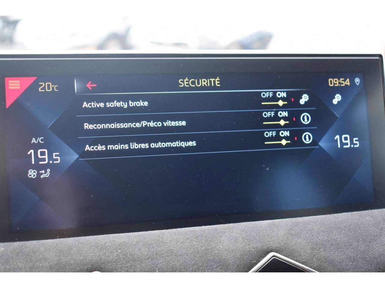 DS DS 3 CROSSBACK  PureTech 130 EAT8 Performance Line occasion - Photo 32