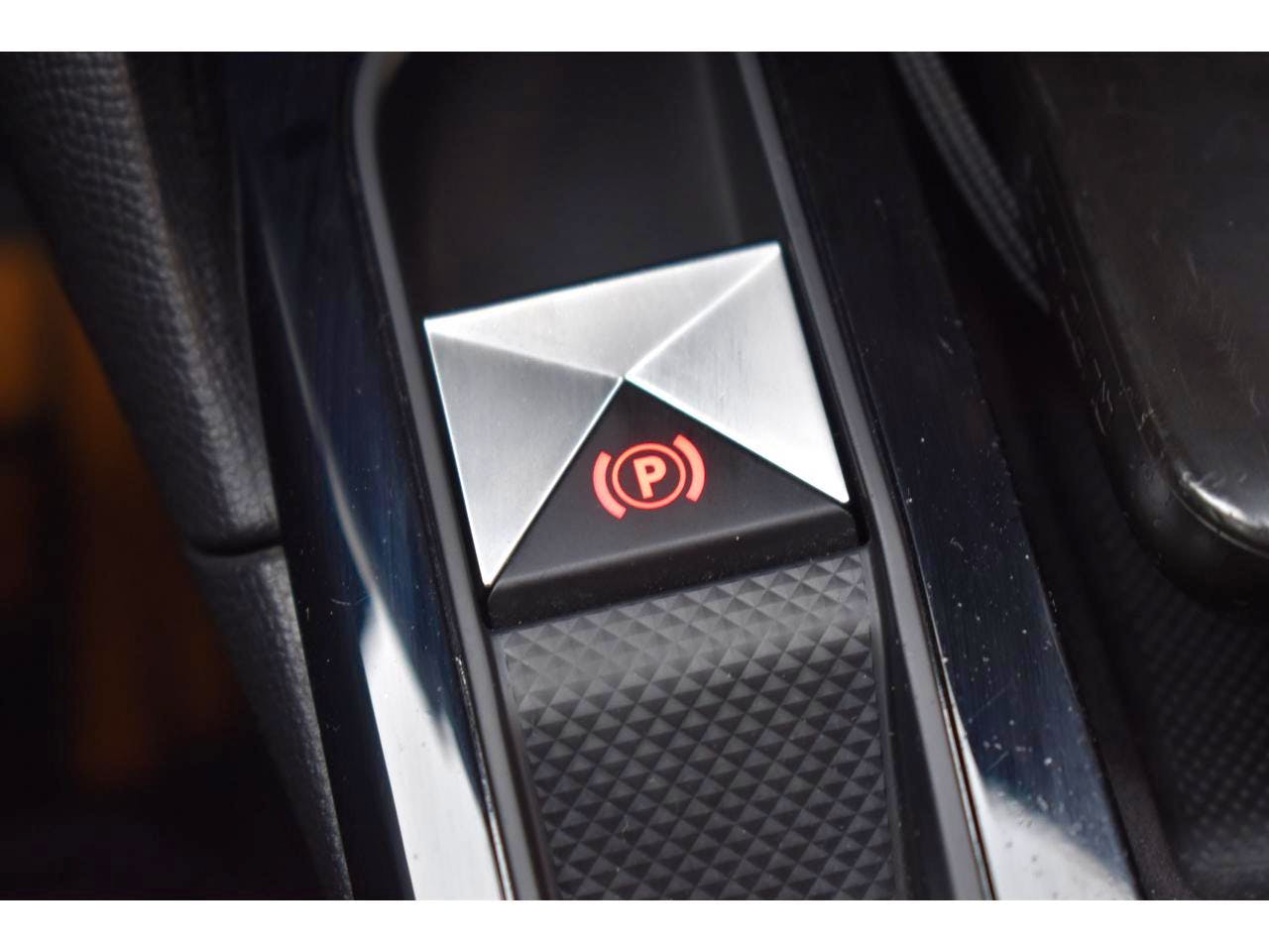 DS DS 3 CROSSBACK  PureTech 130 EAT8 Performance Line occasion - Photo 34